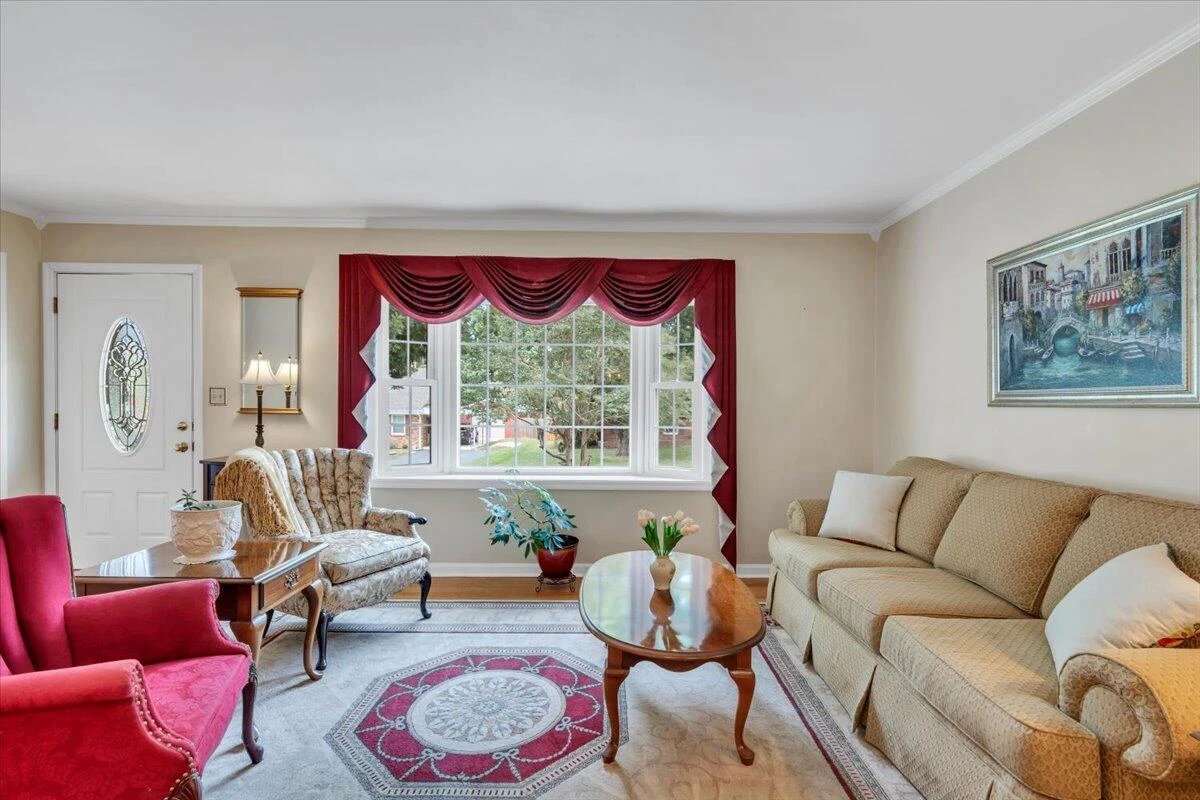 3175 Galloway DR - Photo 7