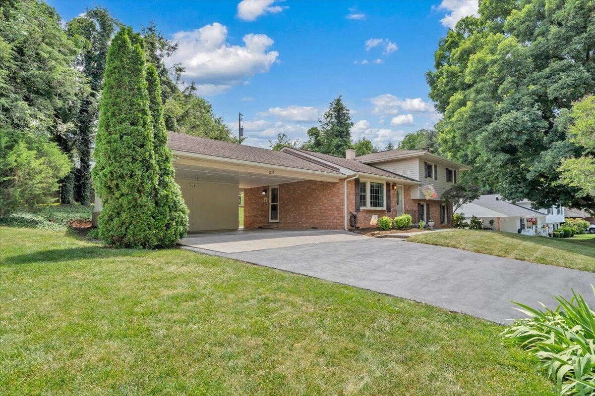 3175 Galloway DR - Photo 8