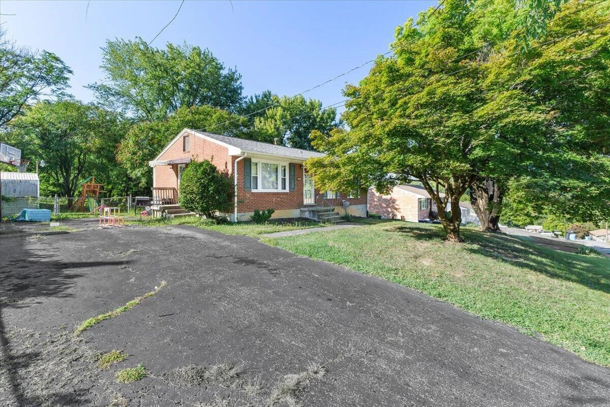 3742 Norway AVE NW - Photo 2