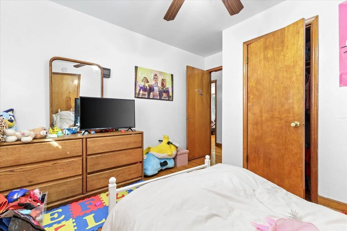 3742 Norway AVE NW - Photo 6