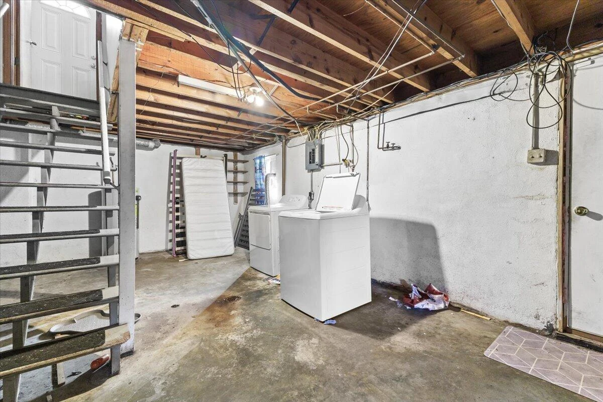 3742 Norway AVE NW - Photo 14