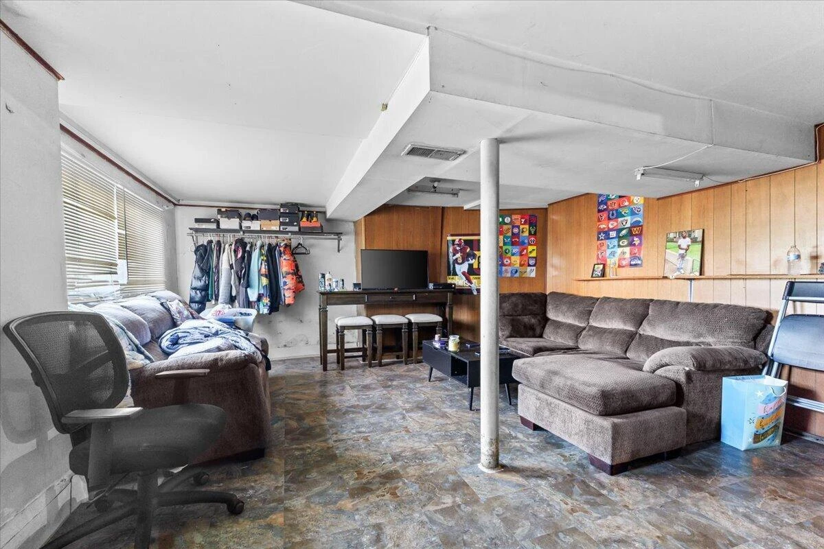 3742 Norway AVE NW - Photo 15