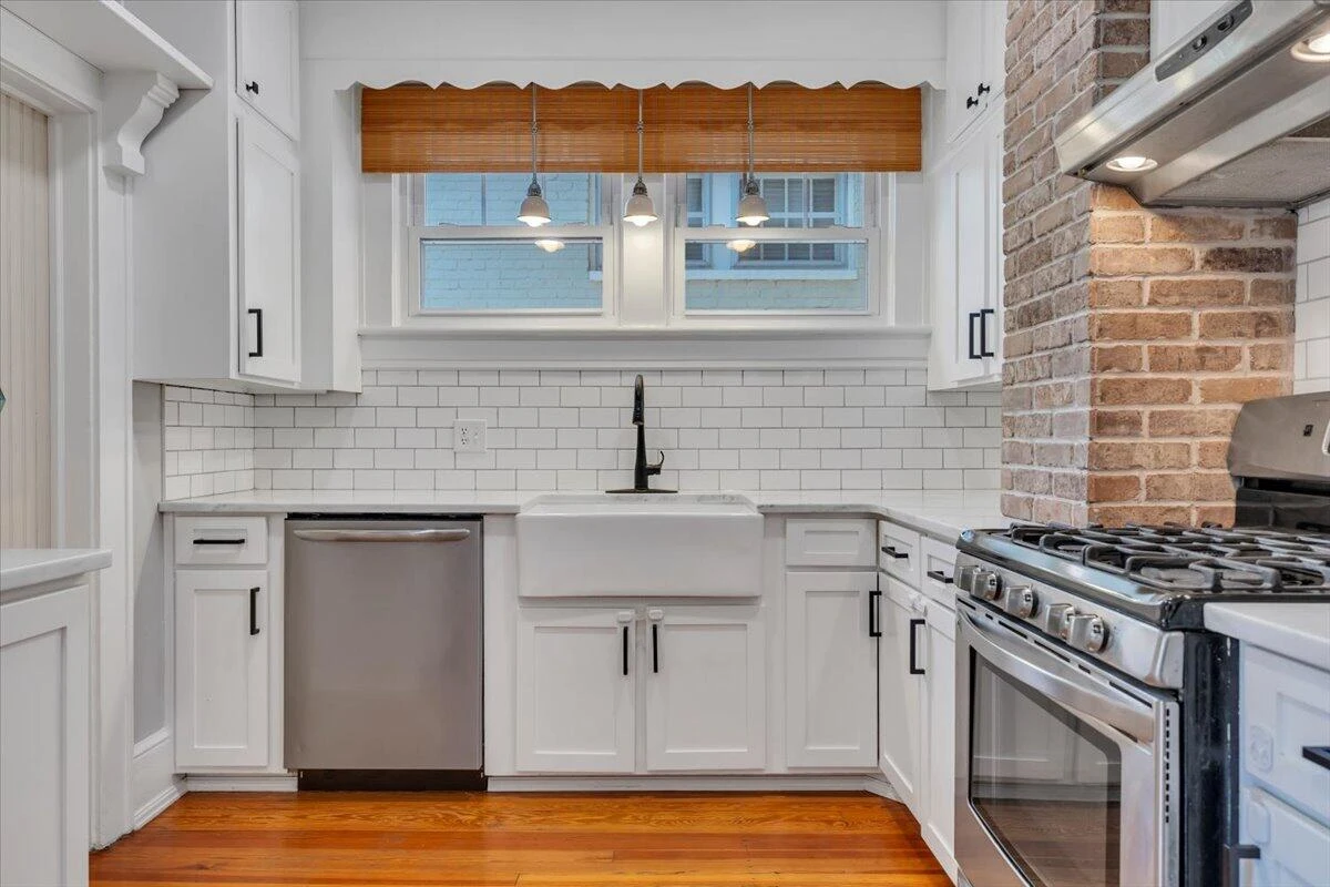 2306 Wycliffe AVE SW - Photo 11