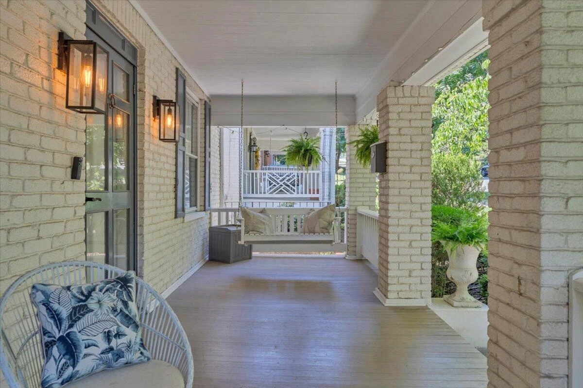 2306 Wycliffe AVE SW - Photo 3