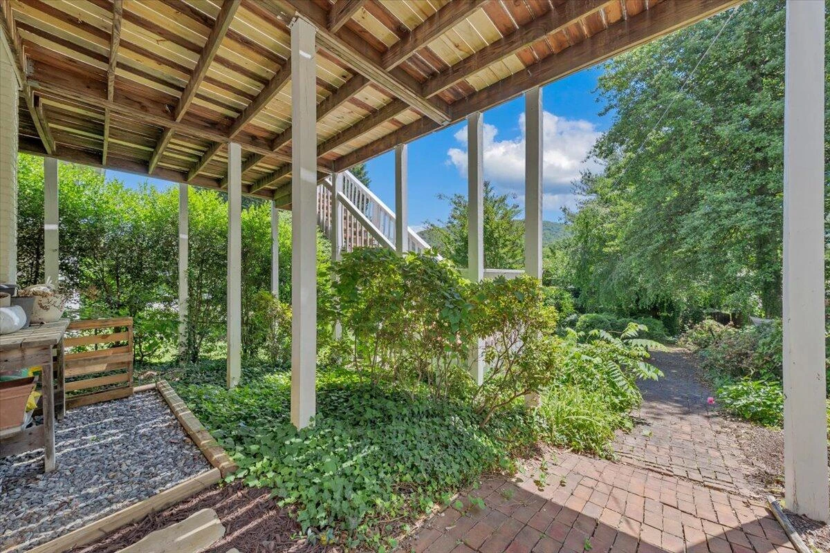 2306 Wycliffe AVE SW - Photo 36