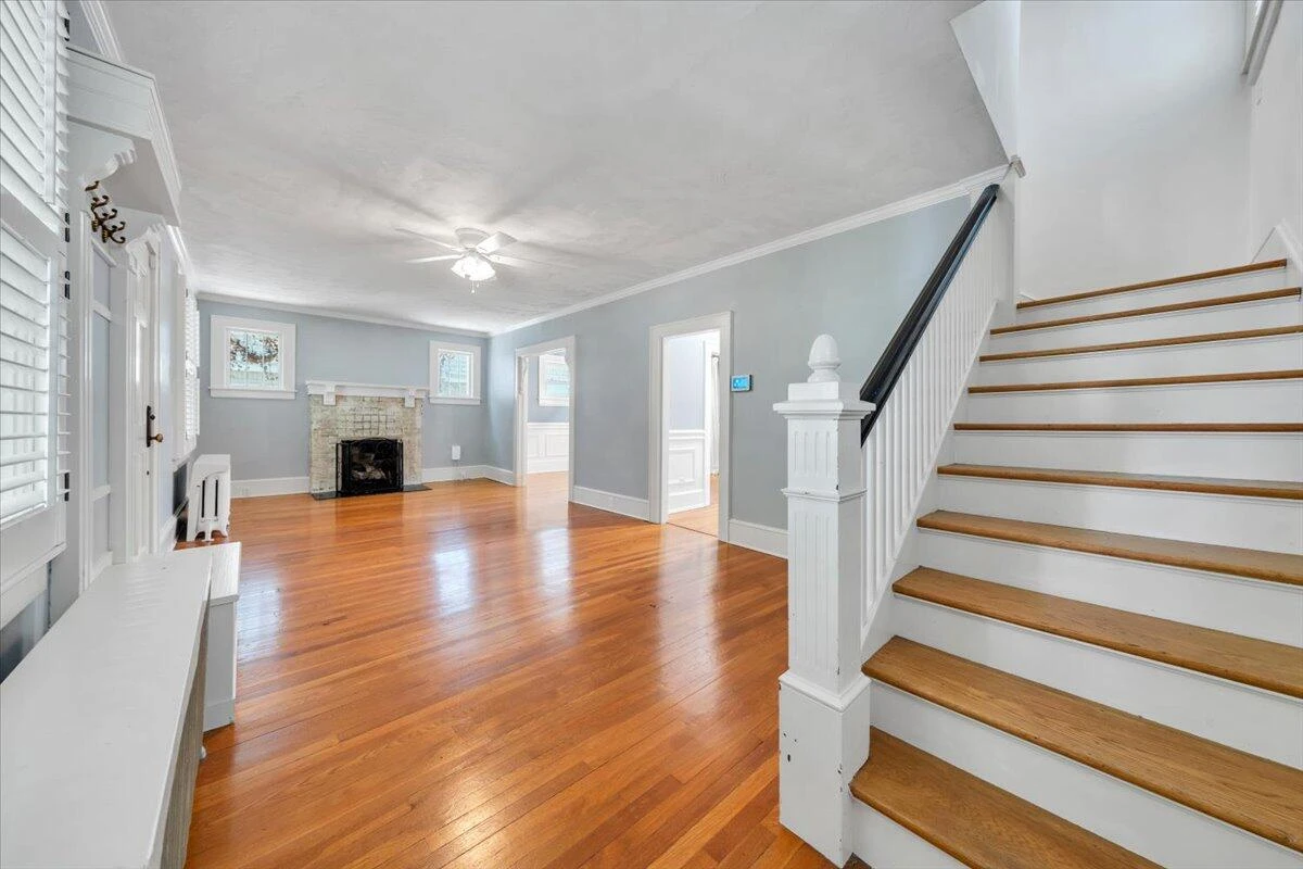 2306 Wycliffe AVE SW - Photo 5