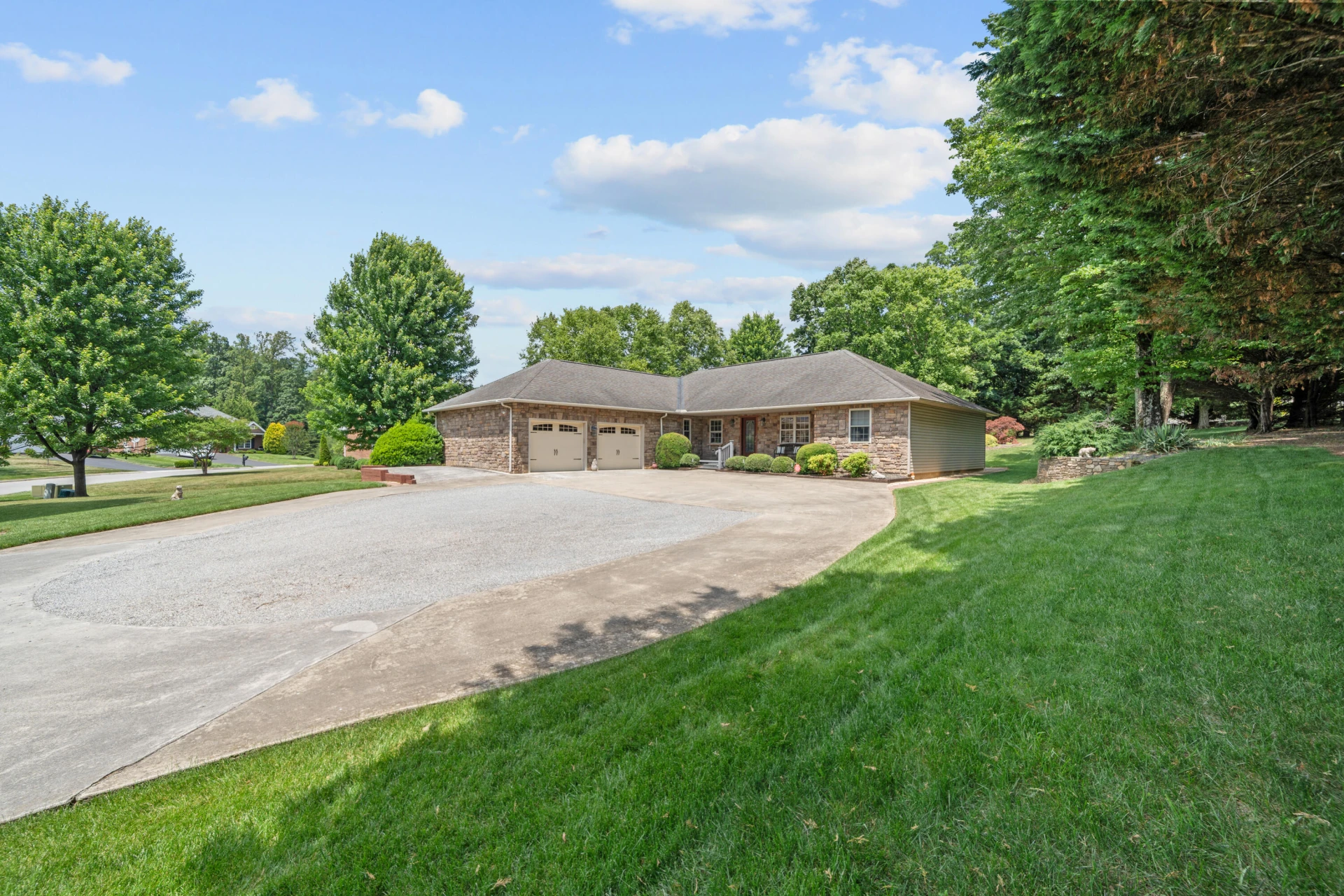1475 Edgebrook RD - Photo 32