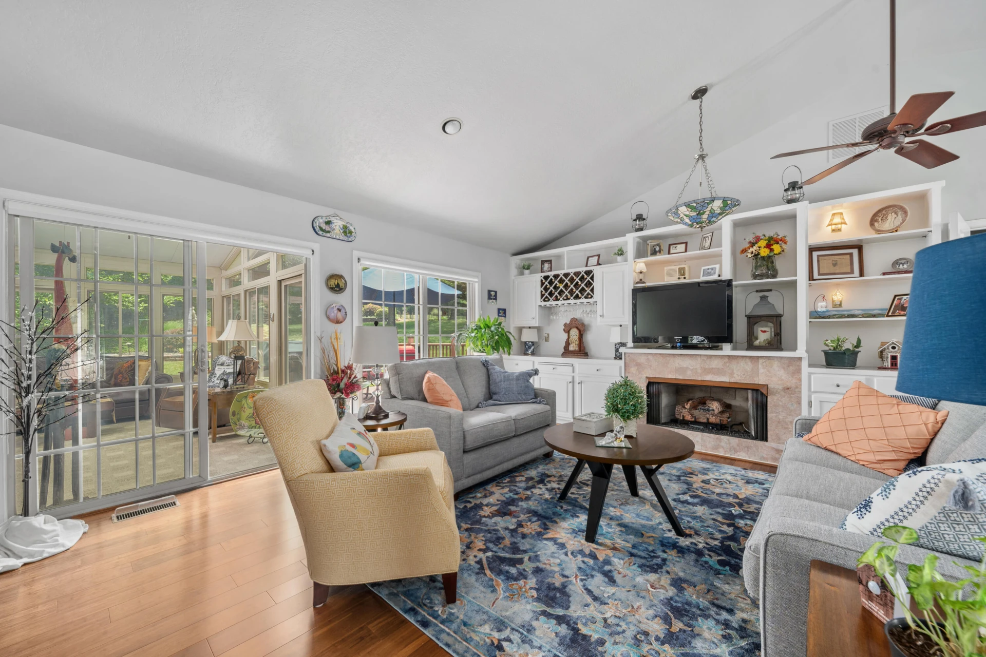 1475 Edgebrook RD - Photo 6
