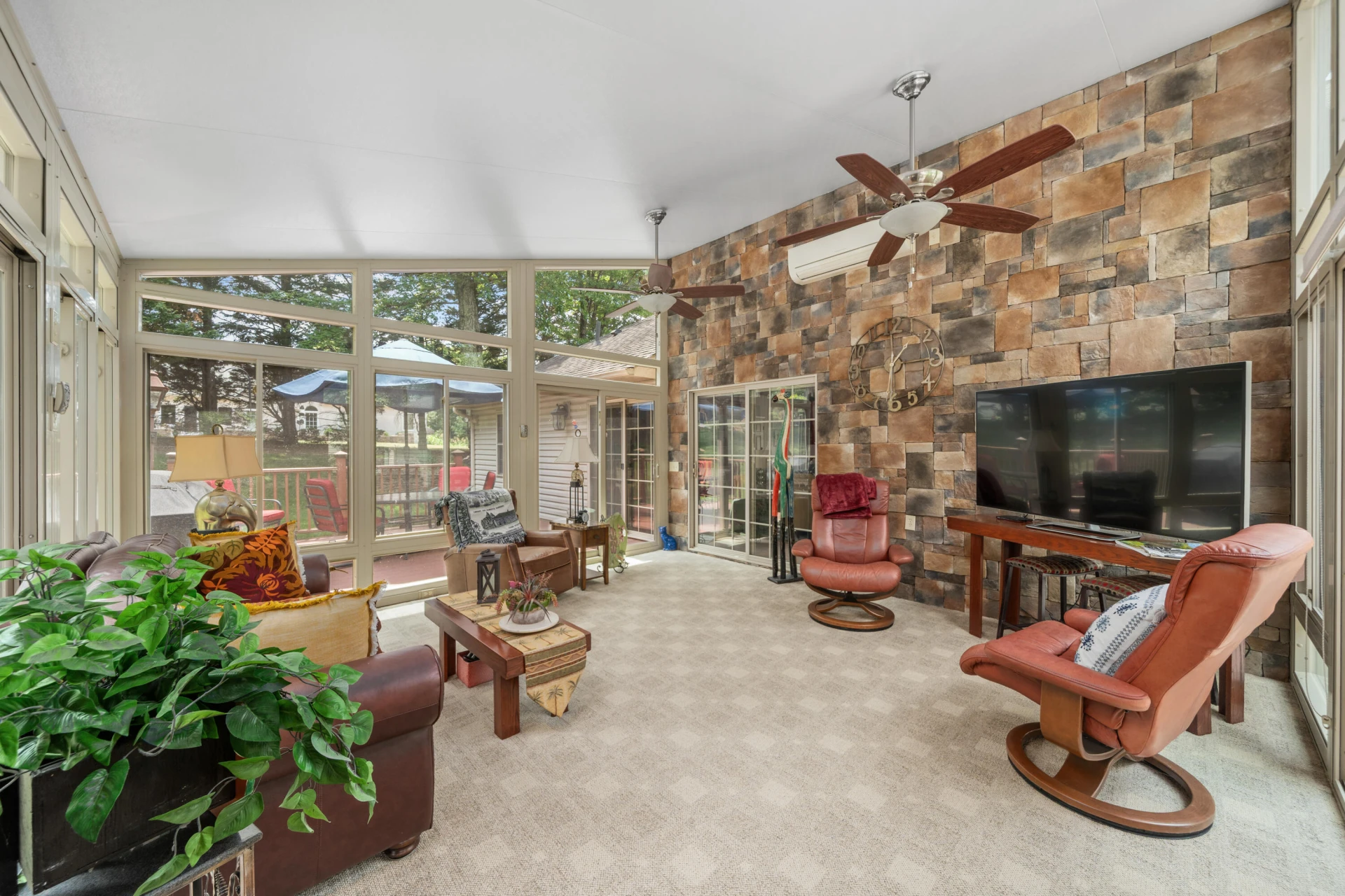 1475 Edgebrook RD - Photo 8