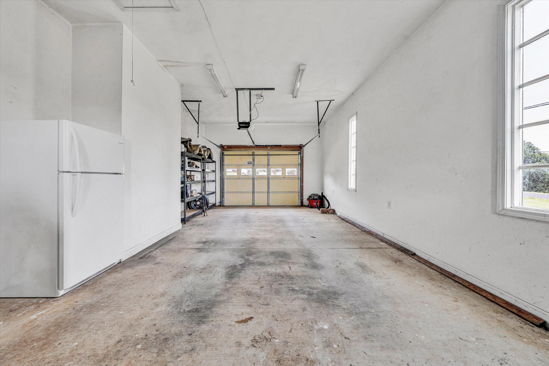 1030 Windhurst DR - Photo 20