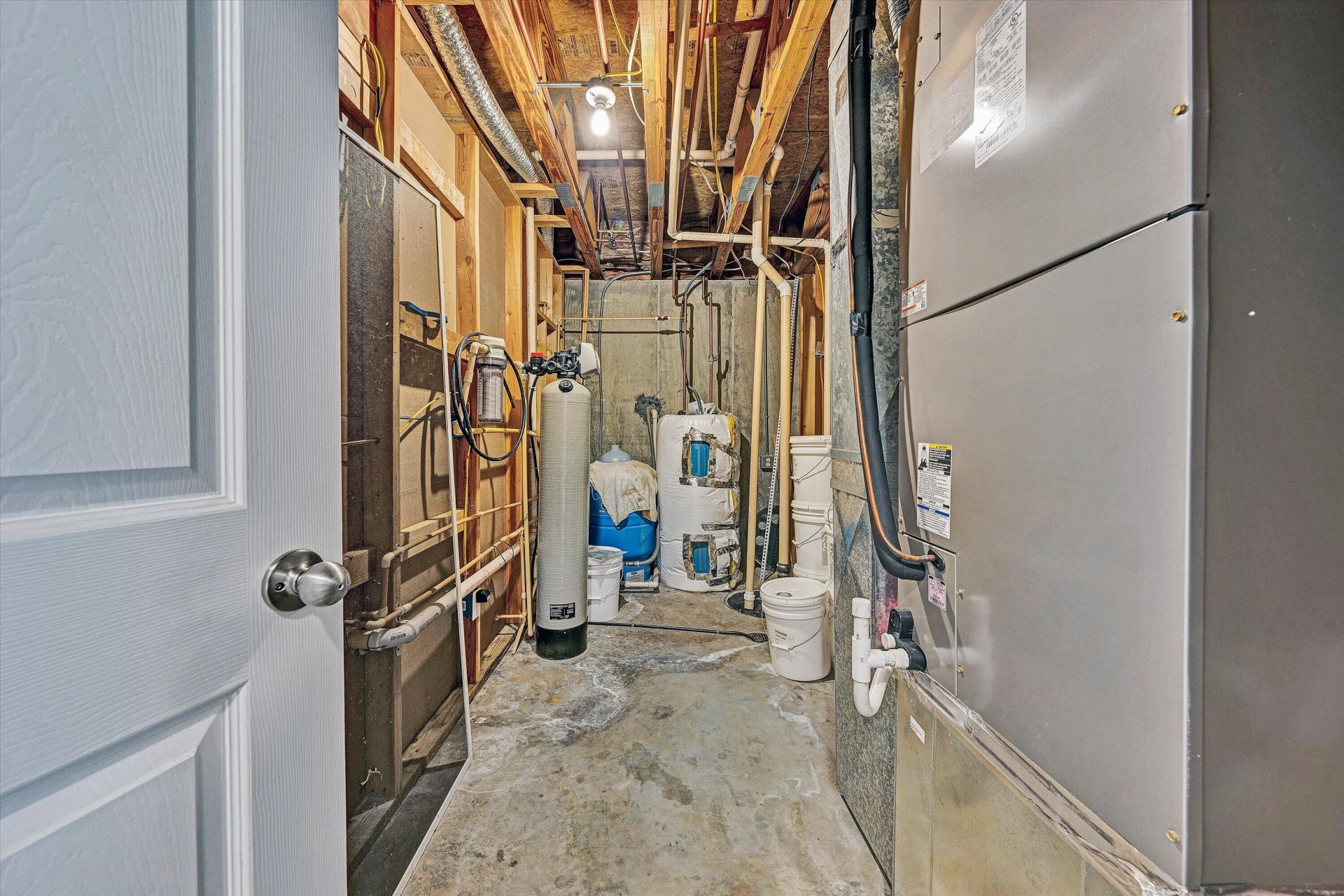 1030 Windhurst DR - Photo 28