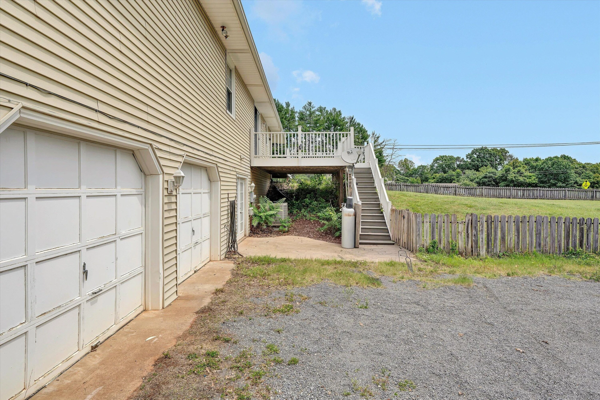 1030 Windhurst DR - Photo 39