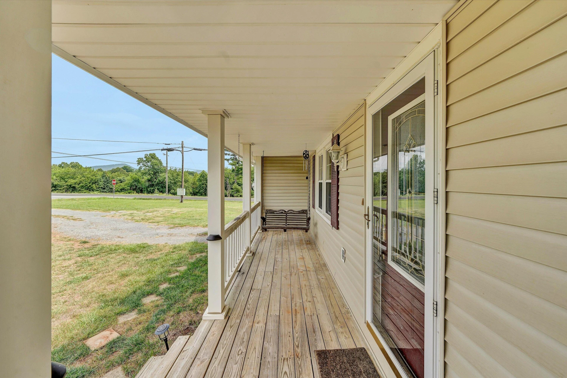 1030 Windhurst DR - Photo 4