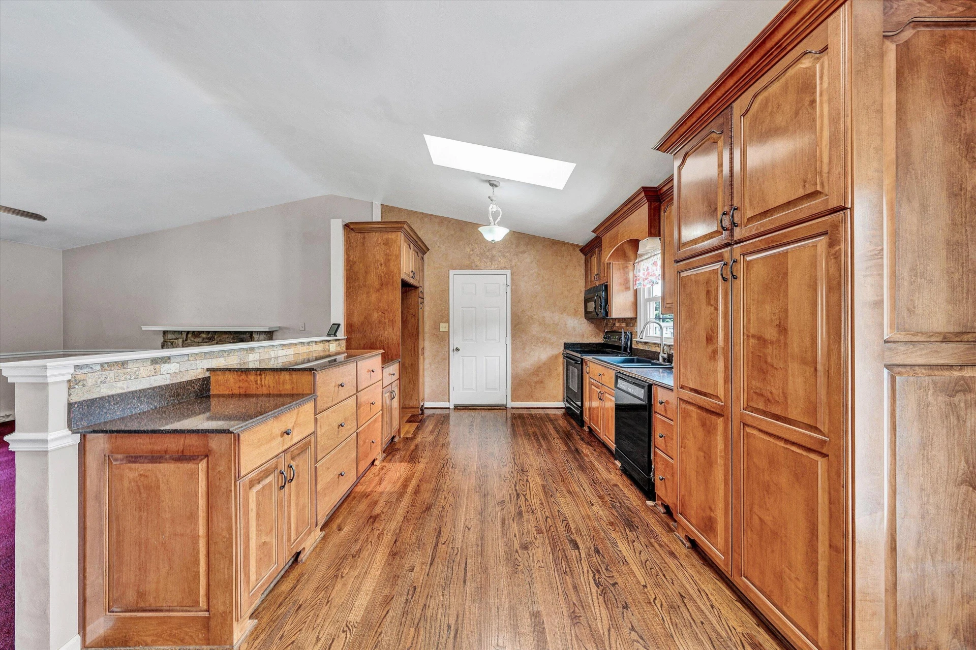 1030 Windhurst DR - Photo 8