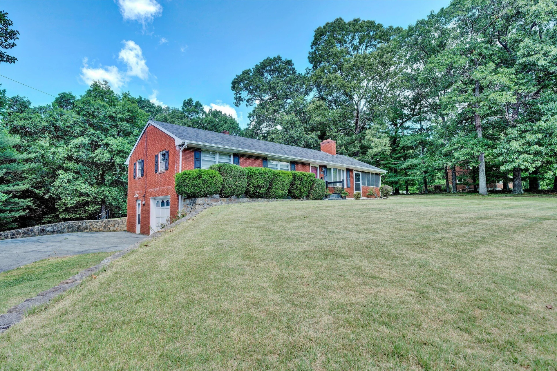 517 Blue Ridge DR - Photo 11