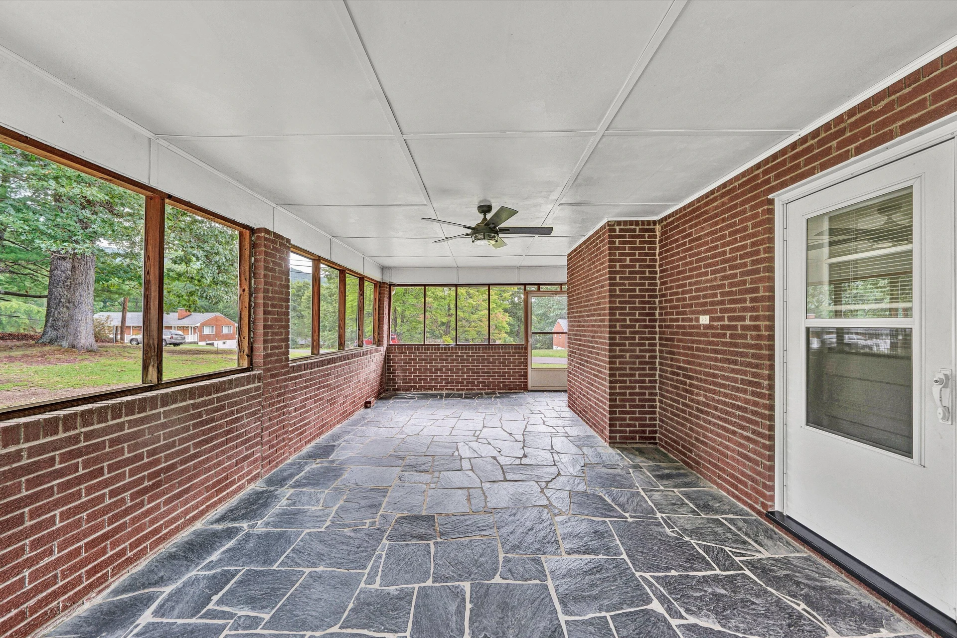 517 Blue Ridge DR - Photo 20