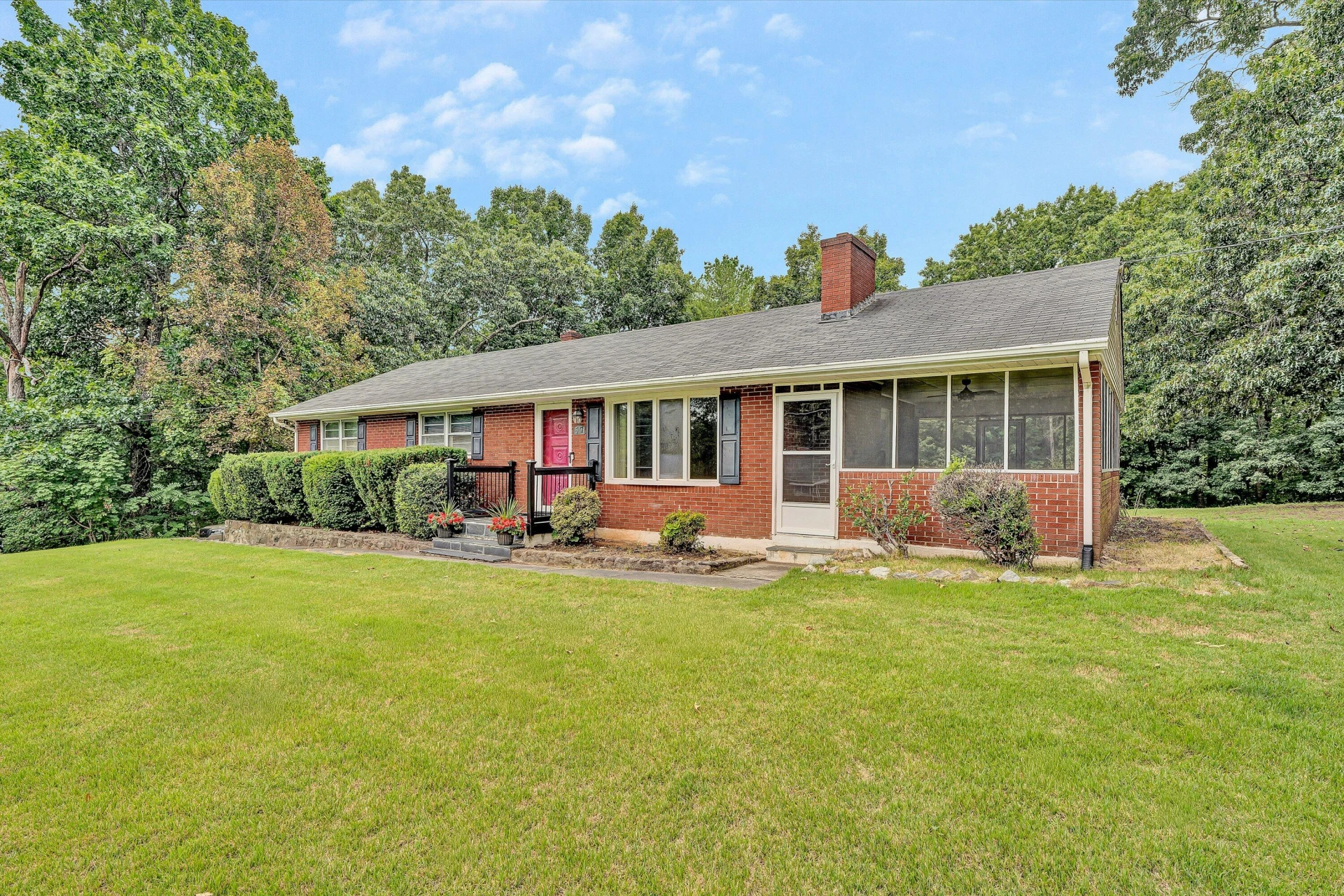 517 Blue Ridge DR - Photo 7