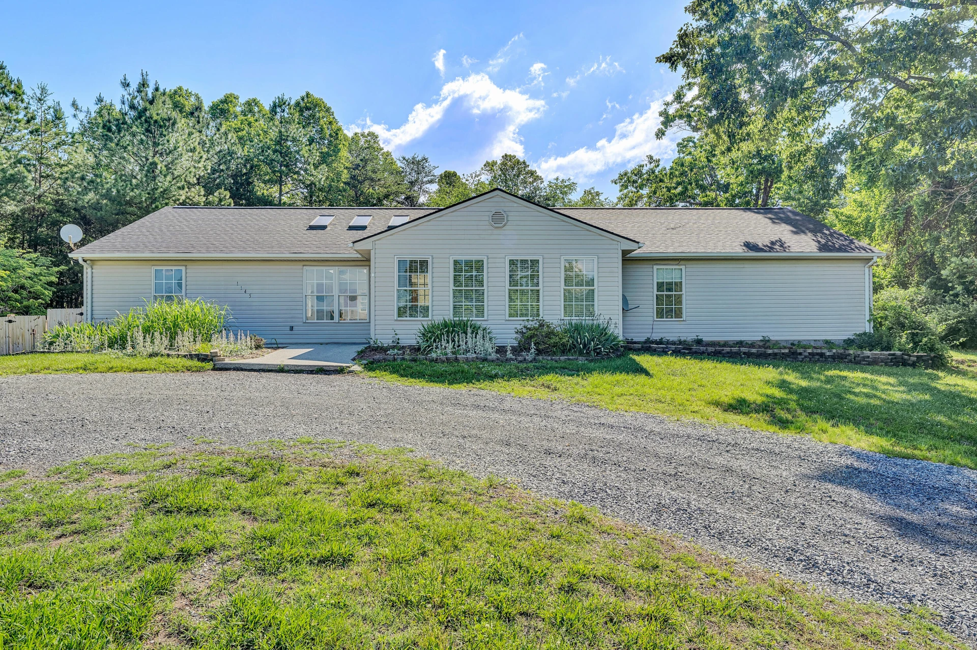 1145 Solanus DR