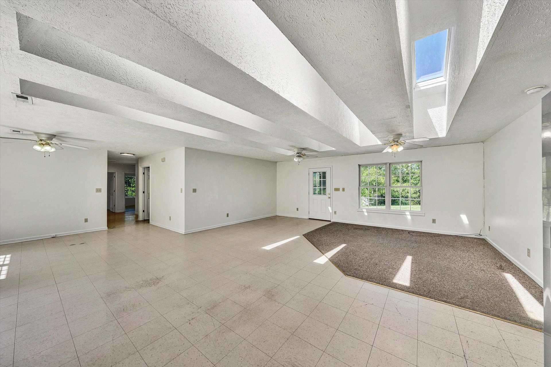 1145 Solanus DR - Photo 15