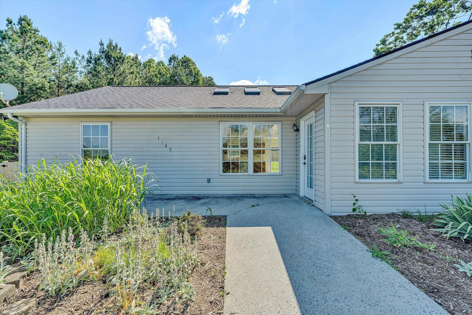1145 Solanus DR - Photo 26