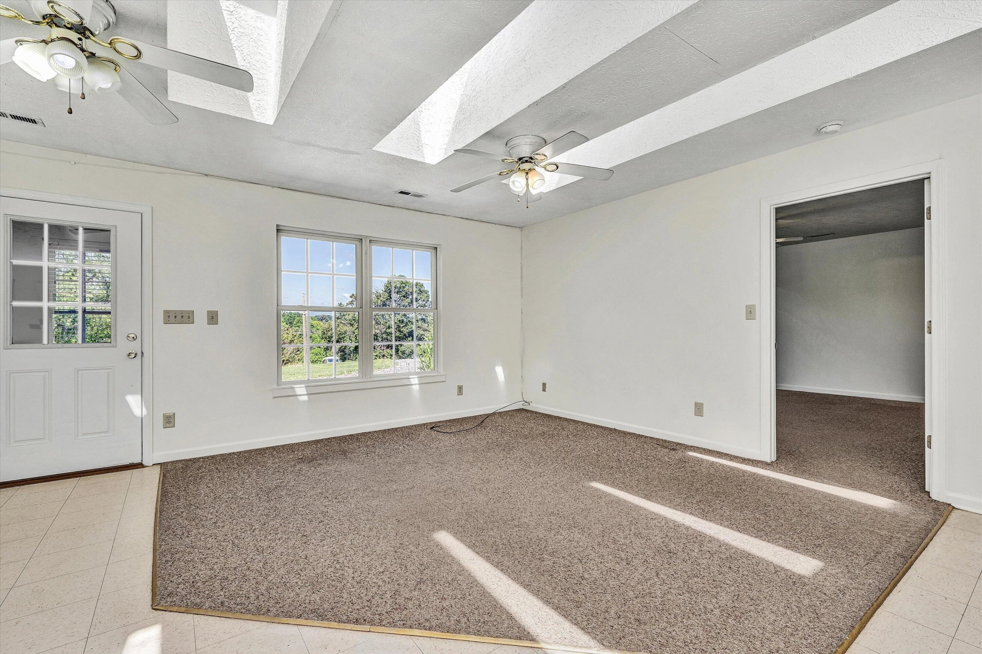 1145 Solanus DR - Photo 9