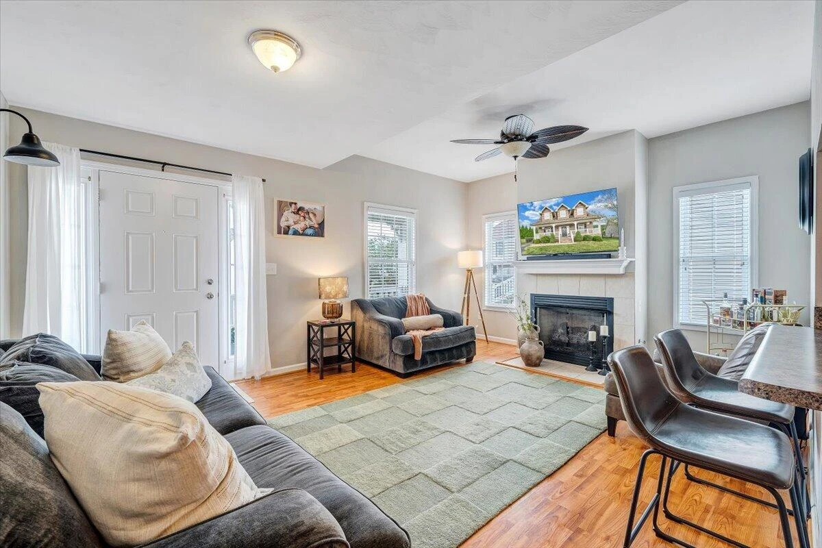 2729 Paddington Station LN - Photo 10