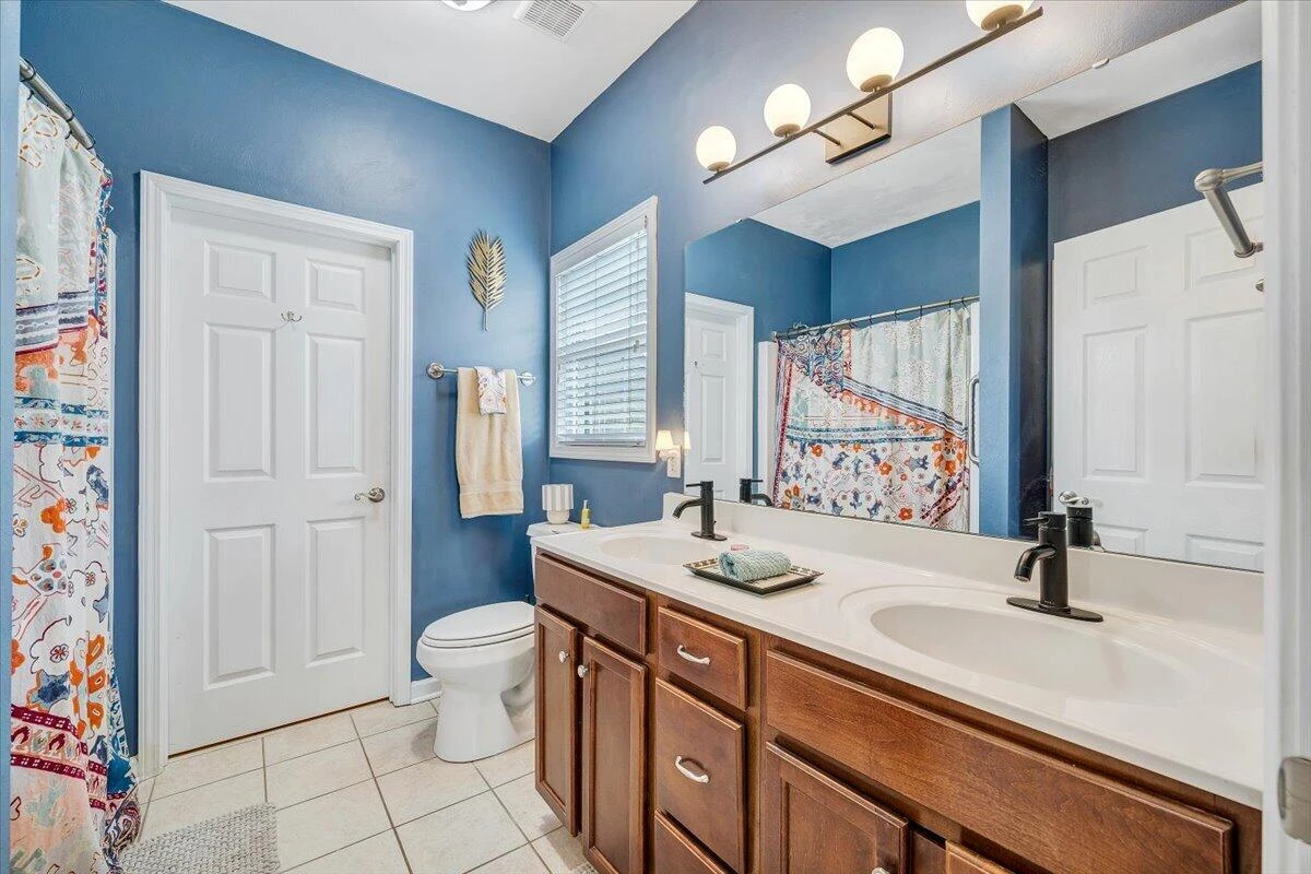 2729 Paddington Station LN - Photo 32