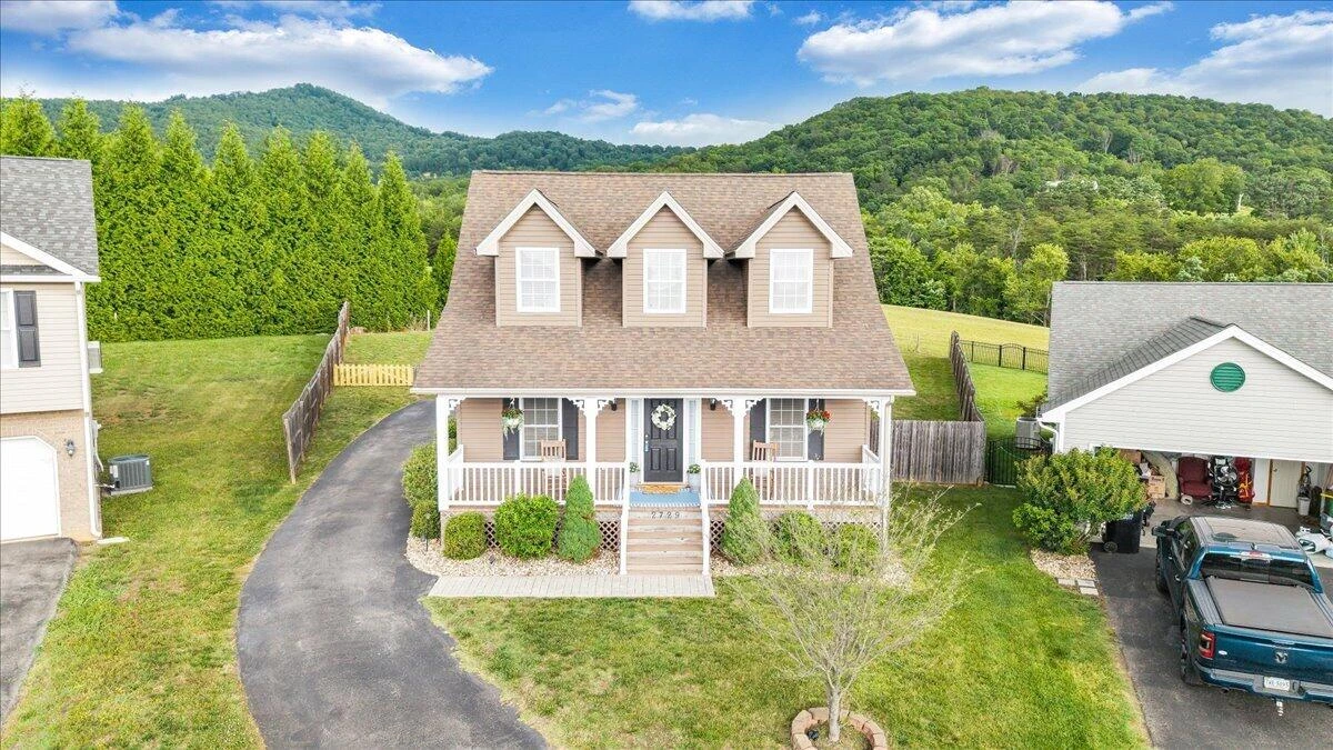 2729 Paddington Station LN - Photo 52