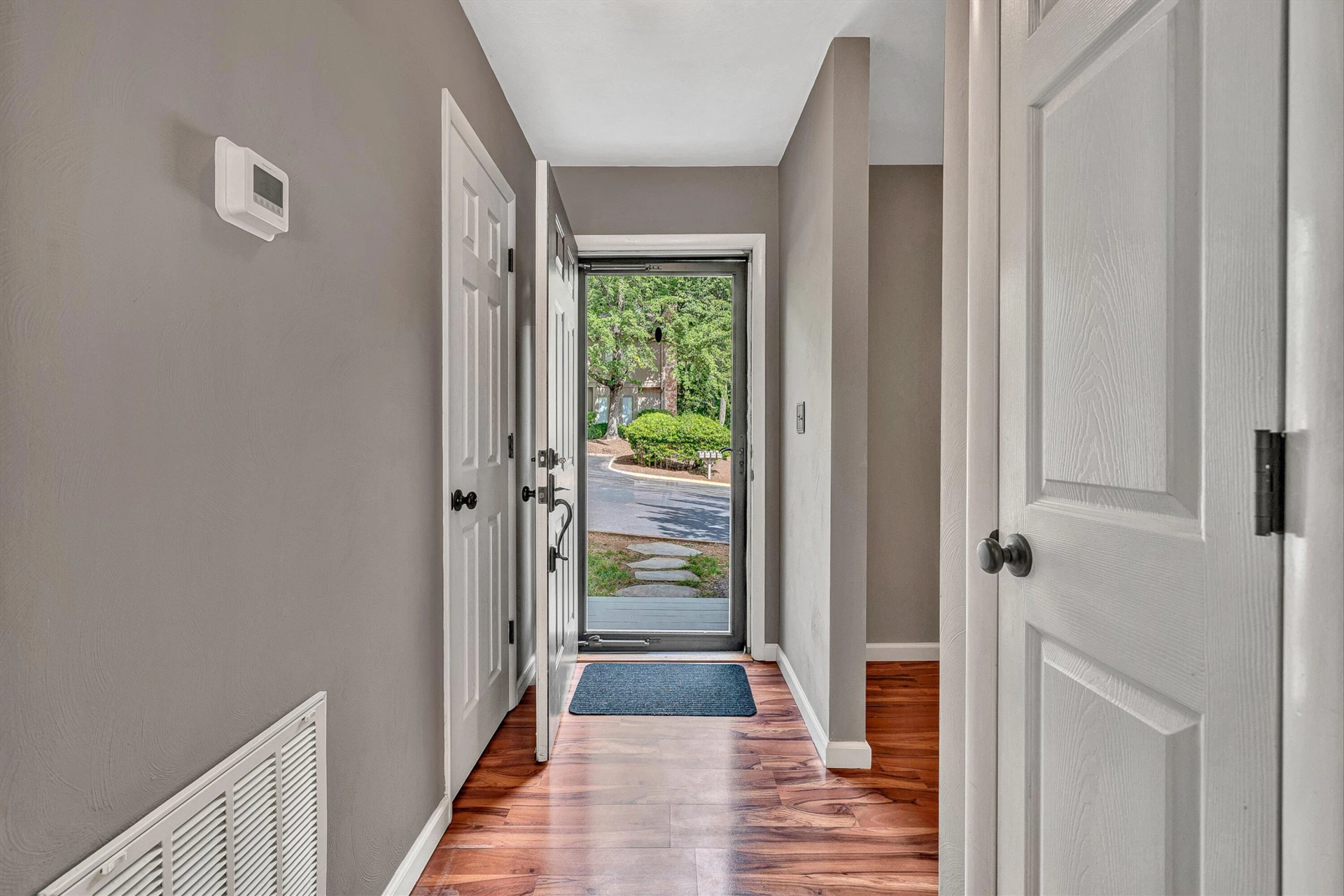 3445 Londonderry CT - Photo 3