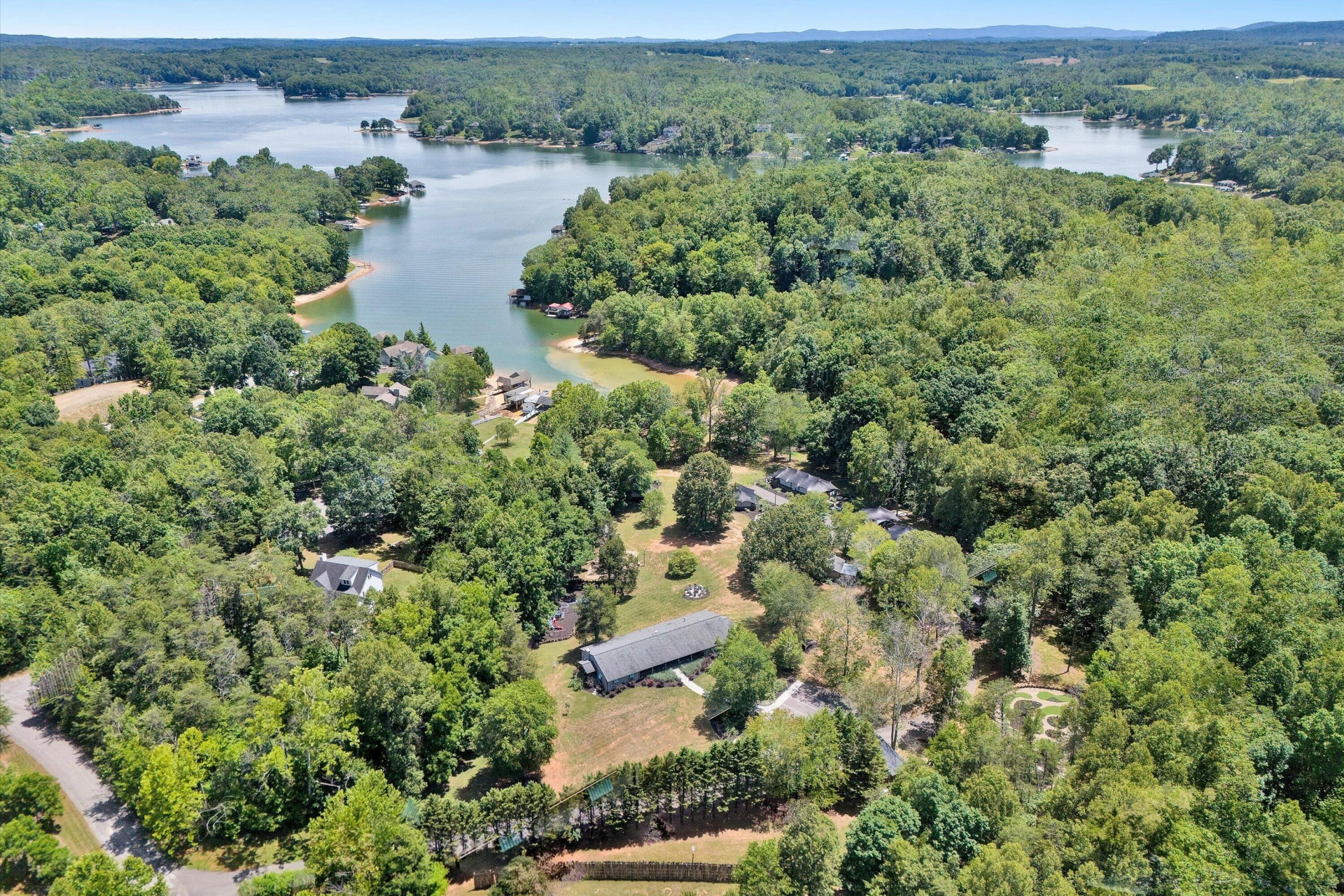 399 Royal Estates BLVD - Photo 3