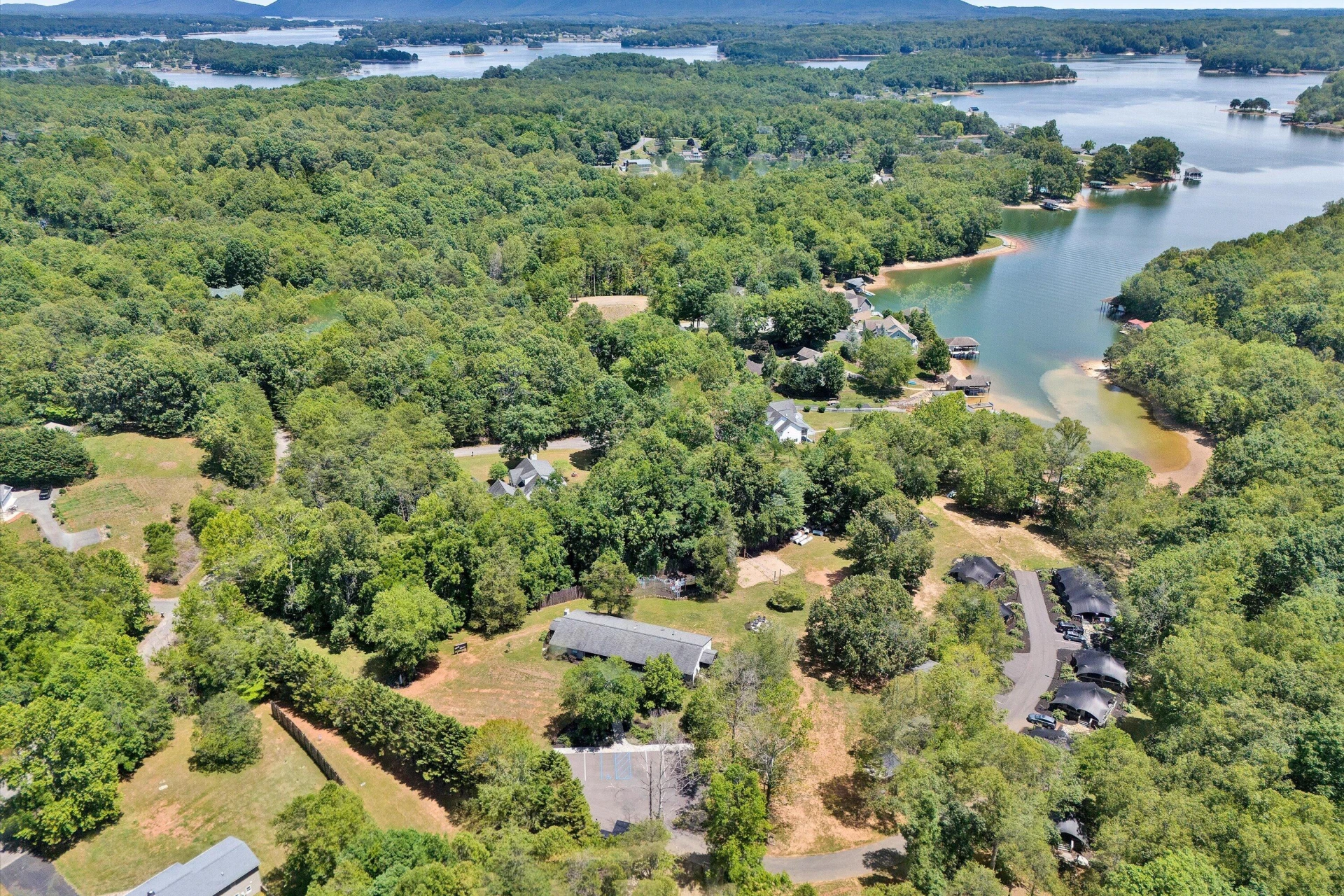 399 Royal Estates BLVD - Photo 4