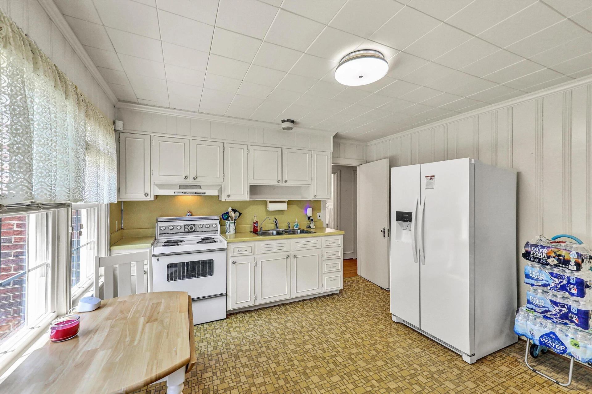 225 HILLCREST DR - Photo 16