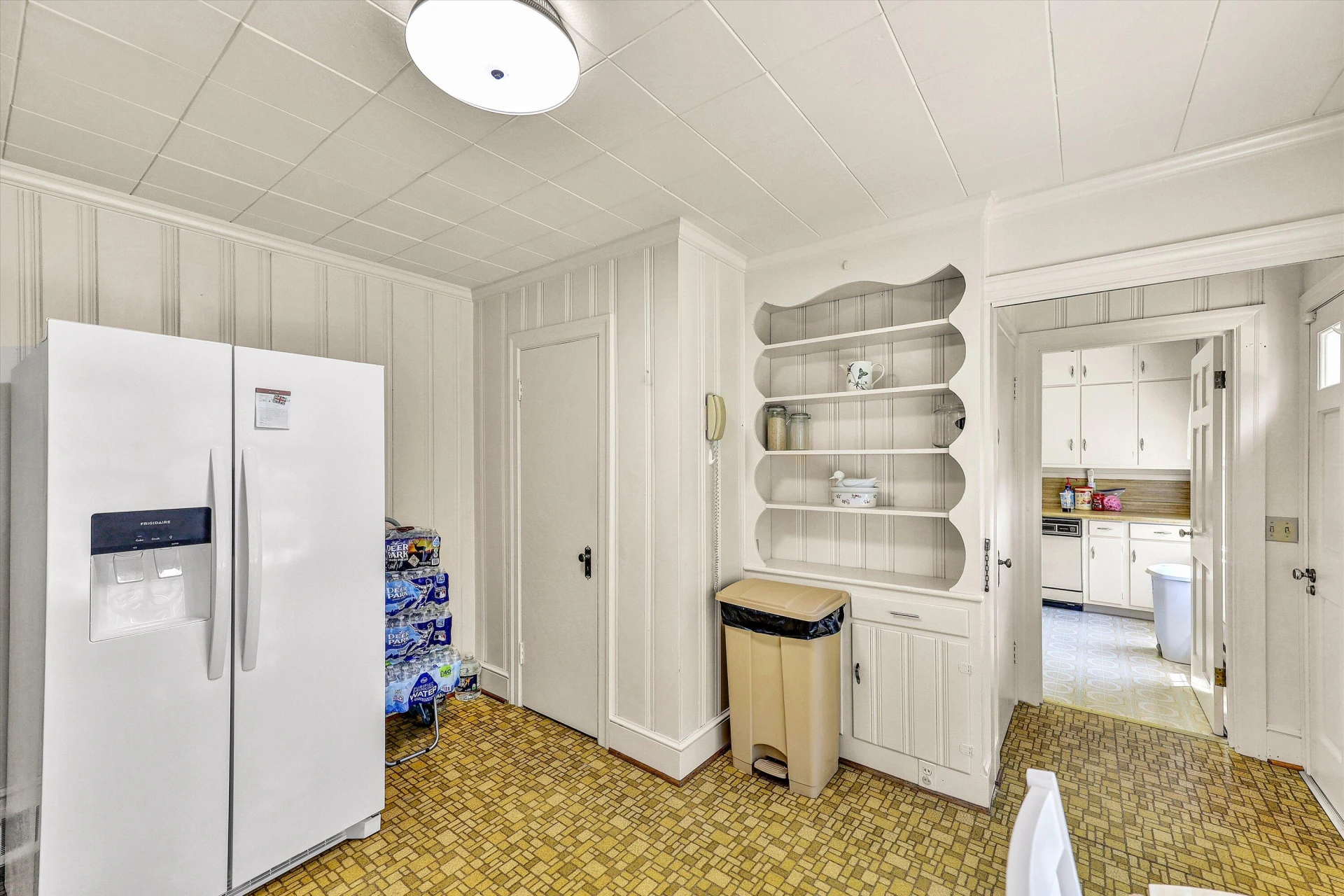 225 HILLCREST DR - Photo 18