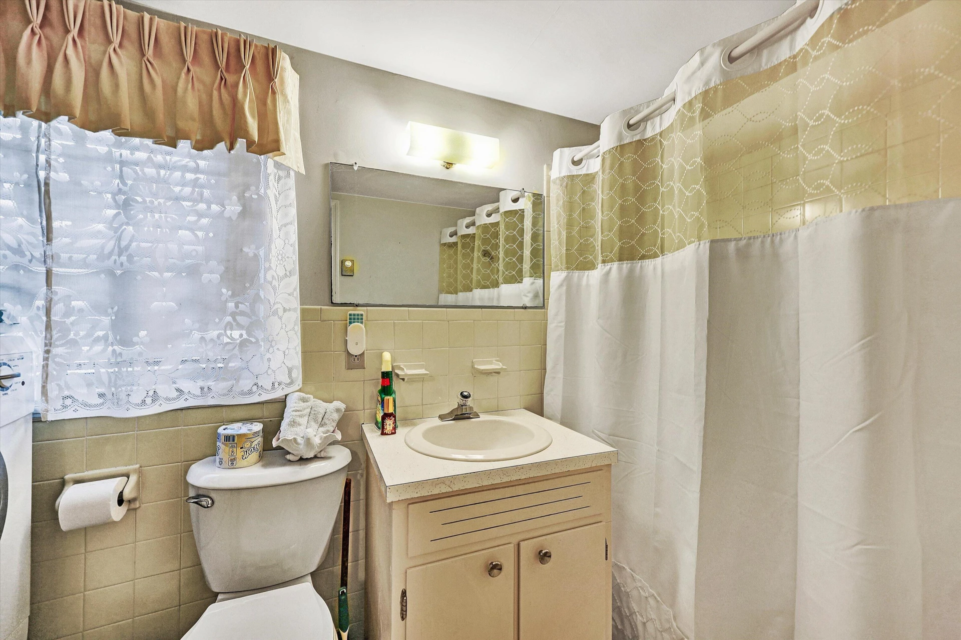 225 HILLCREST DR - Photo 22