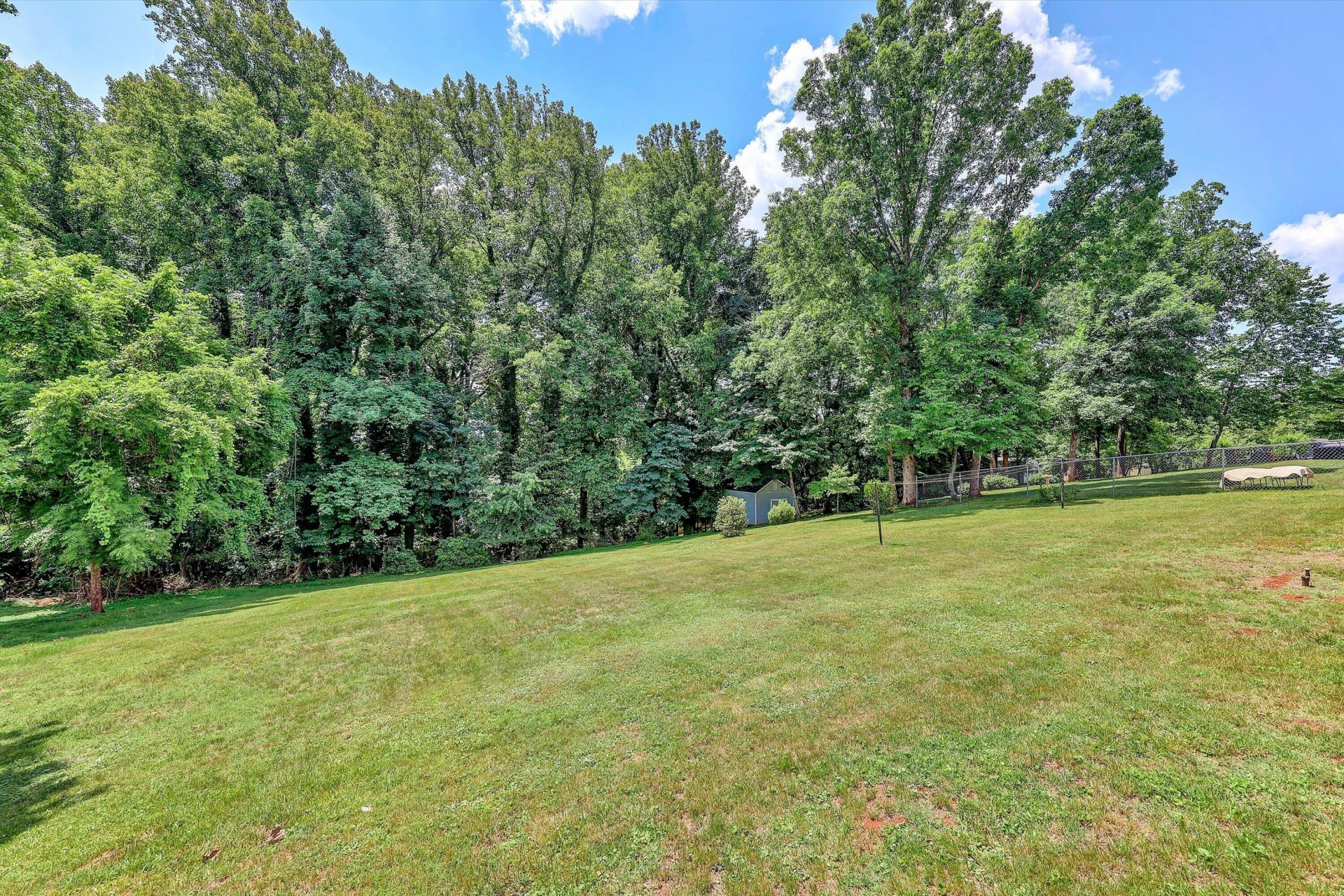 225 HILLCREST DR - Photo 46