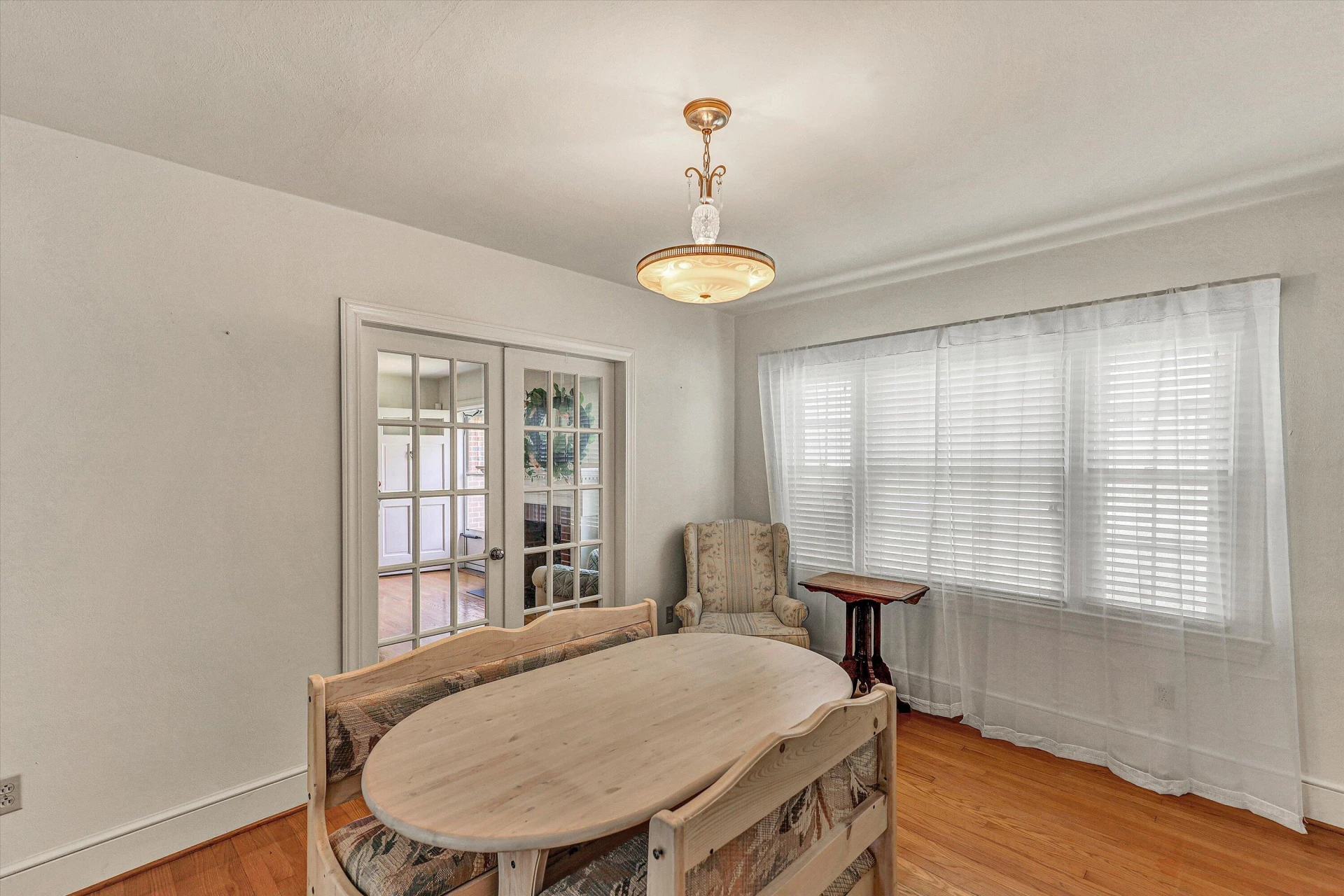 225 HILLCREST DR - Photo 10