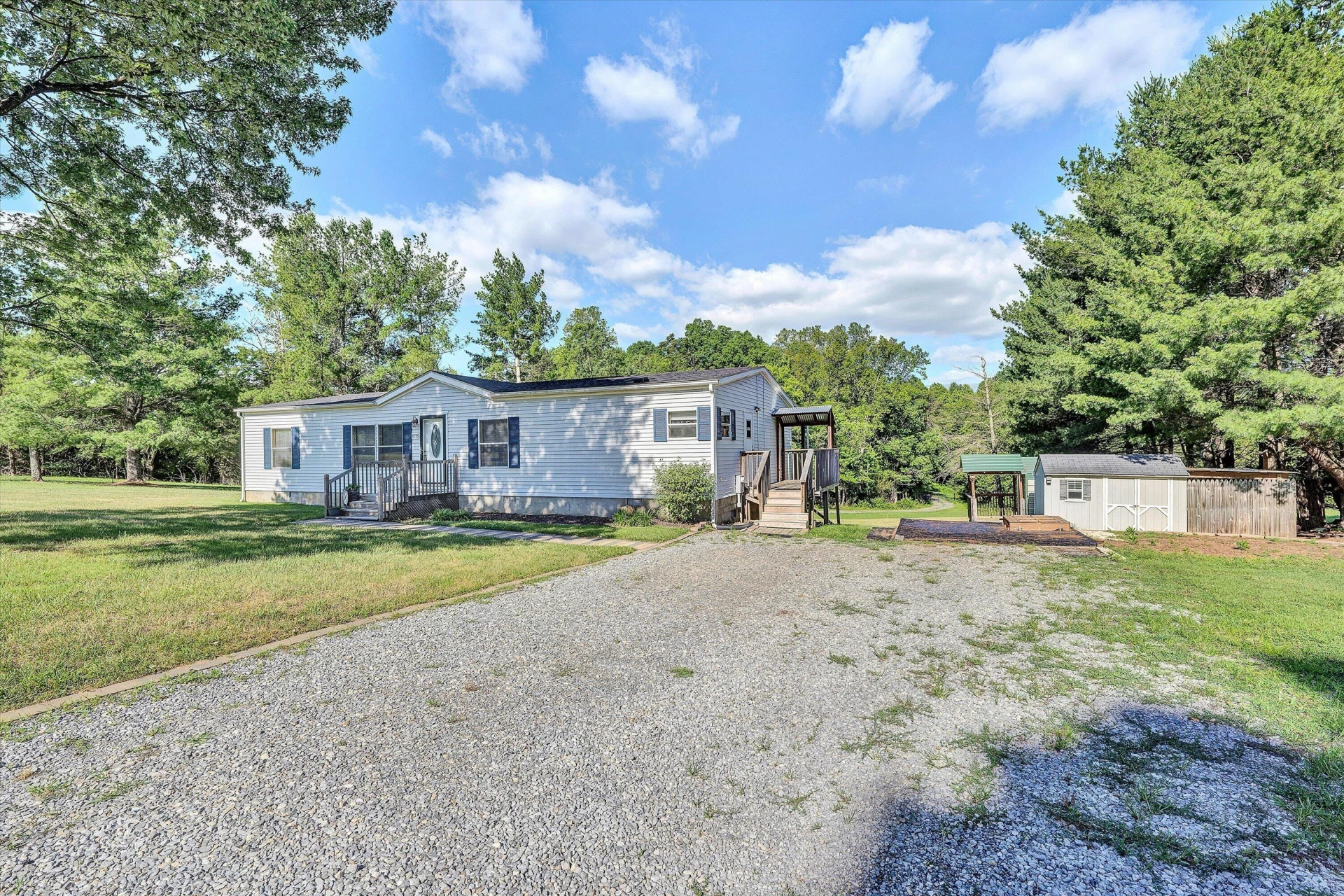 8755 Rocky Ford RD
