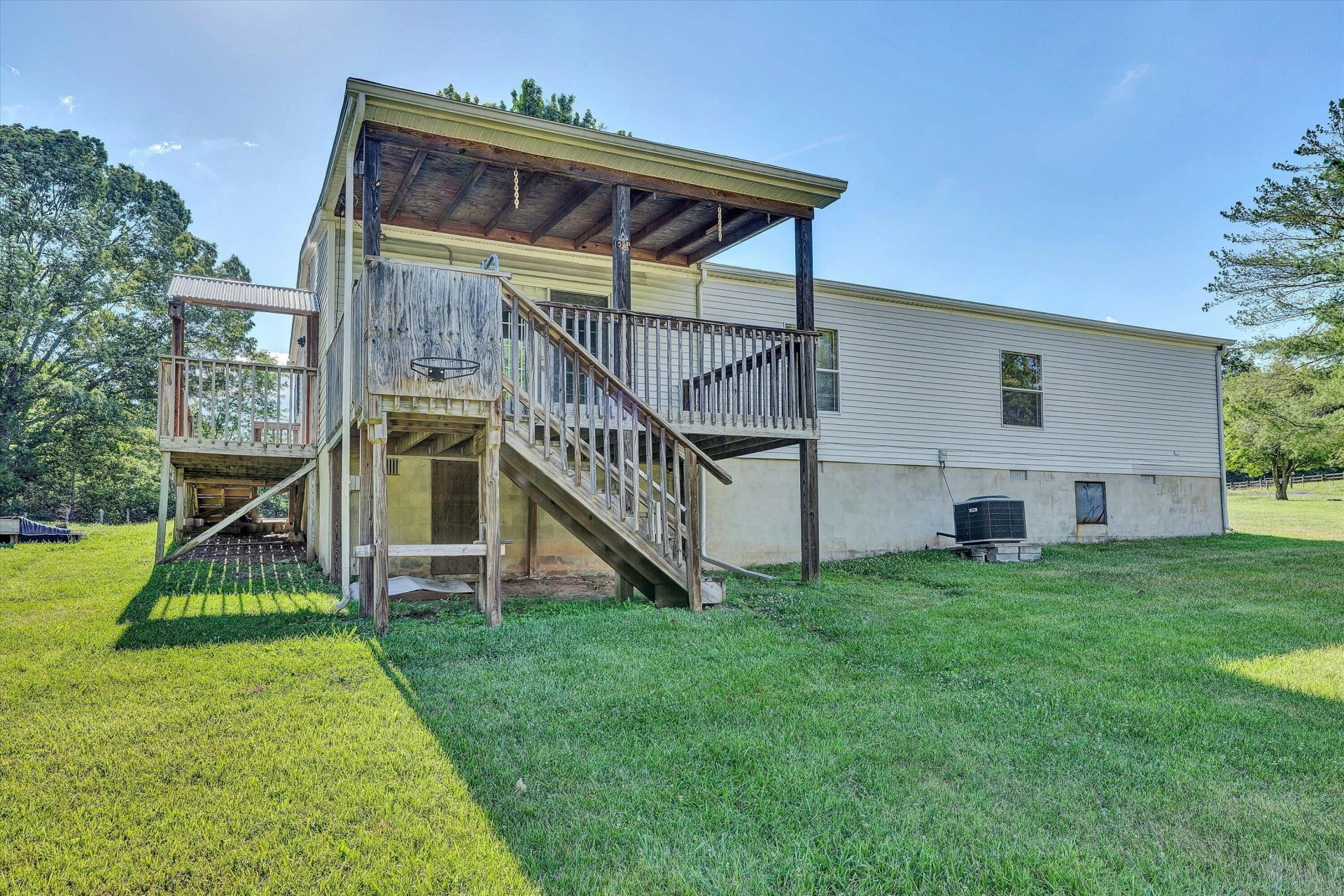 8755 Rocky Ford RD - Photo 27