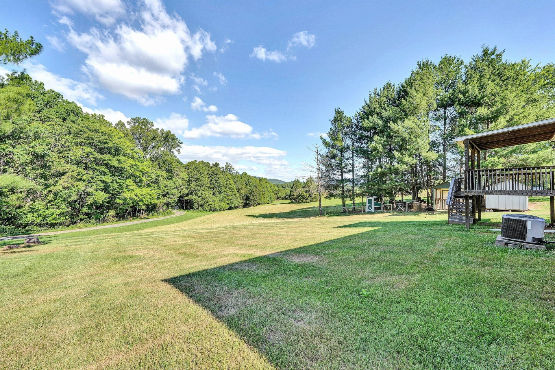 8755 Rocky Ford RD - Photo 29
