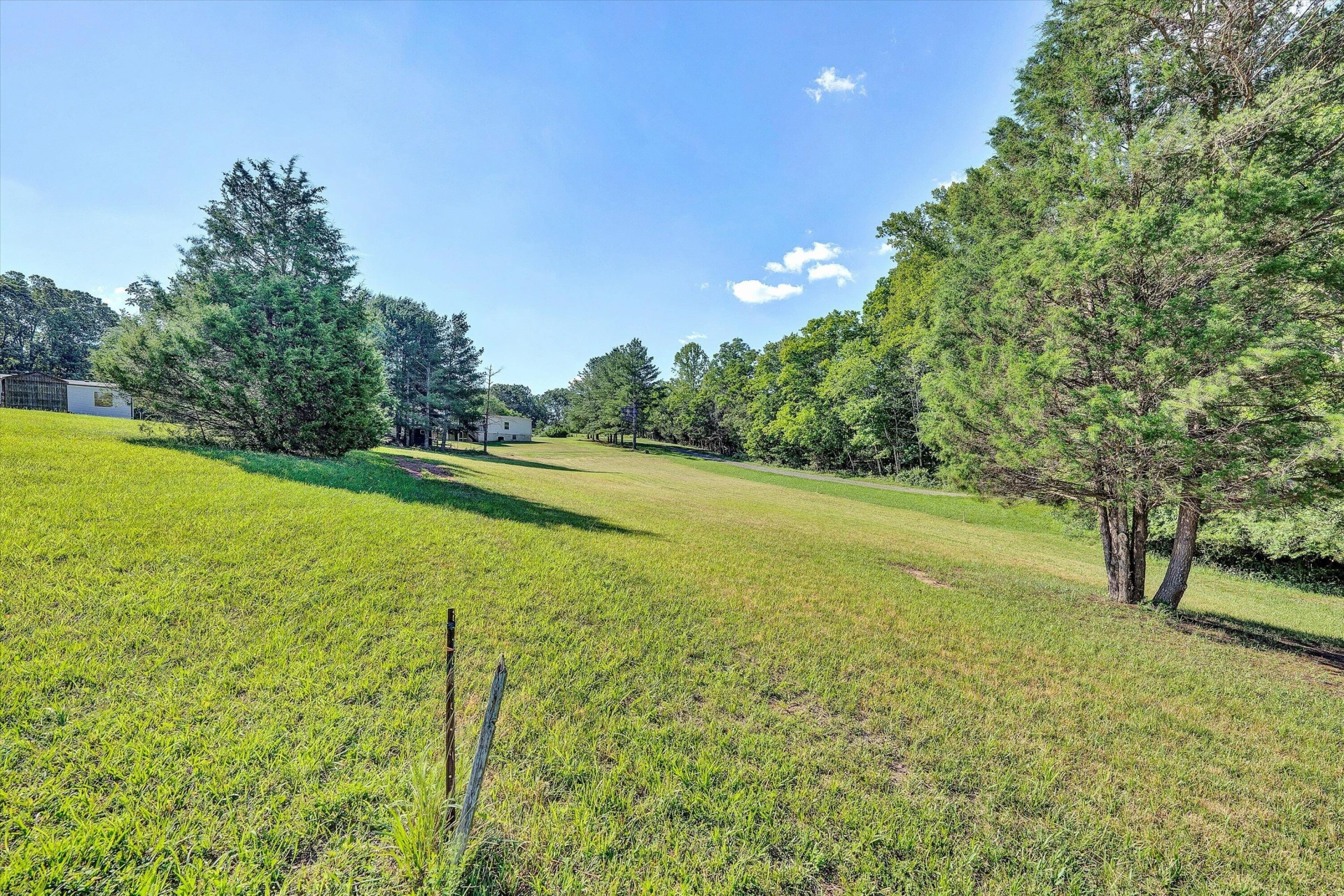 8755 Rocky Ford RD - Photo 33