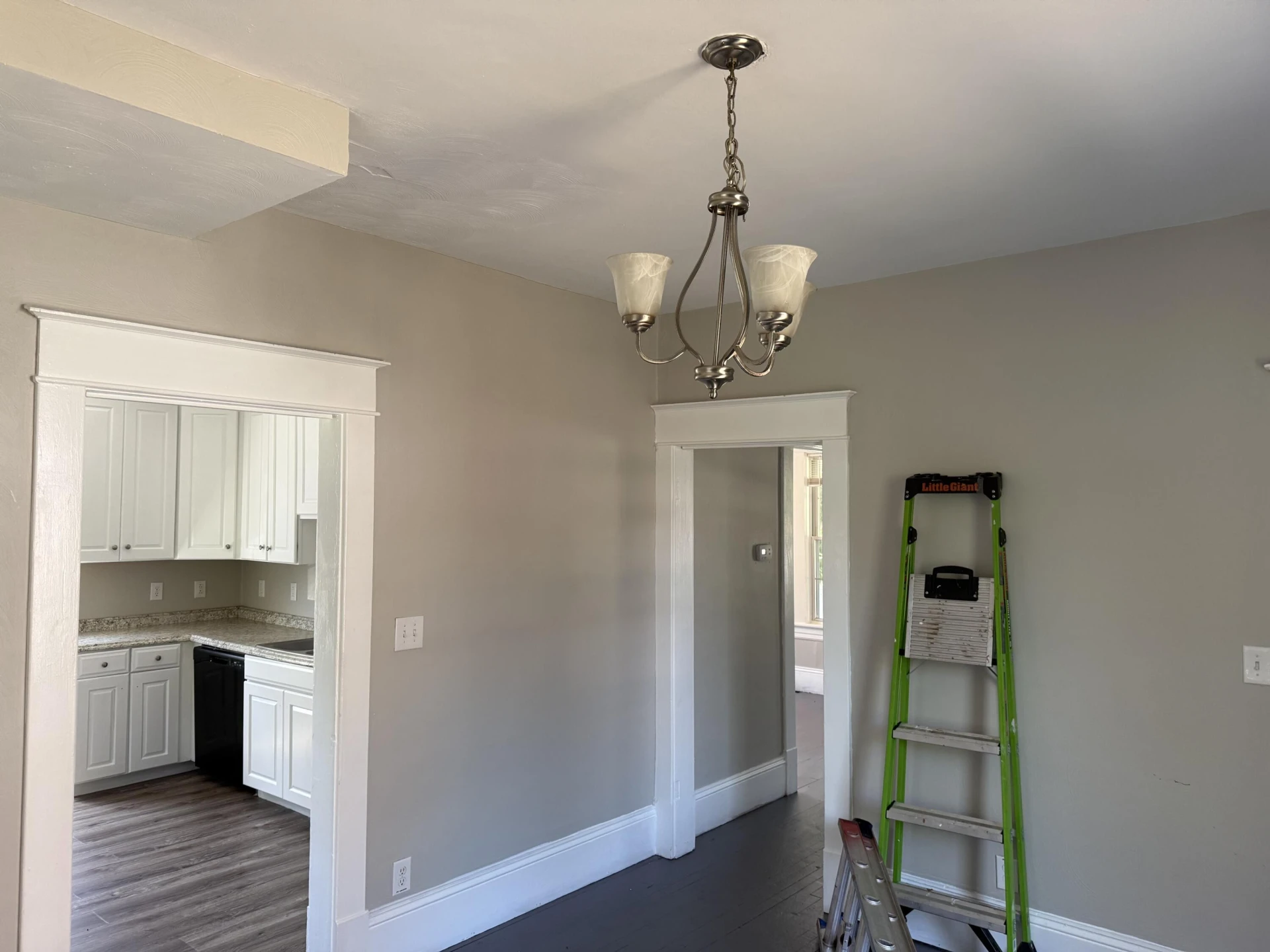 1502 9th ST SE - Photo 10