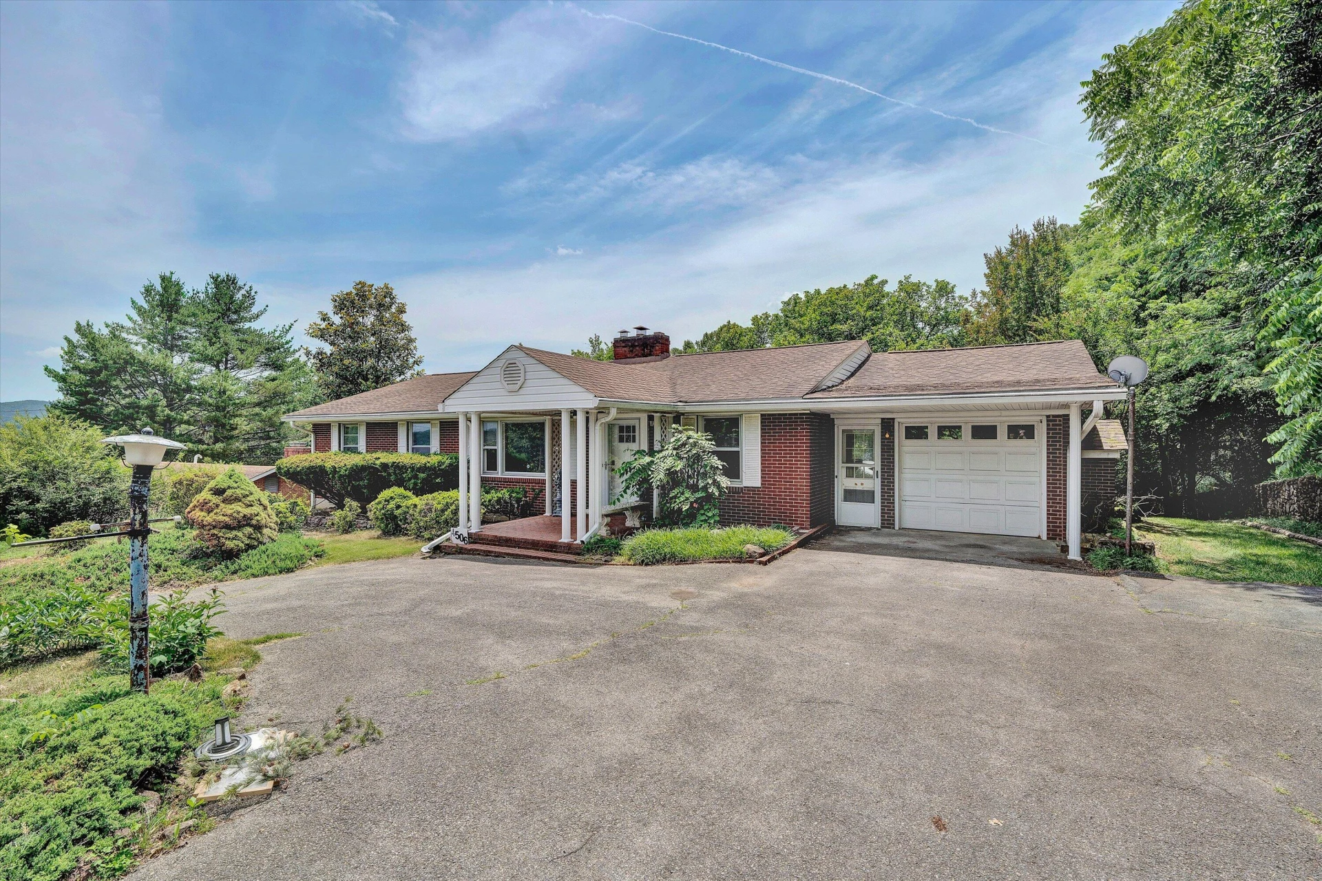 4506 Rosecrest RD