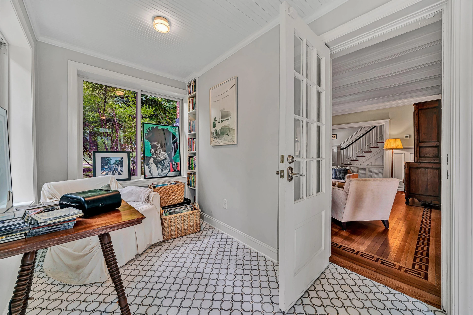 2406 Wycliffe AVE SW - Photo 15