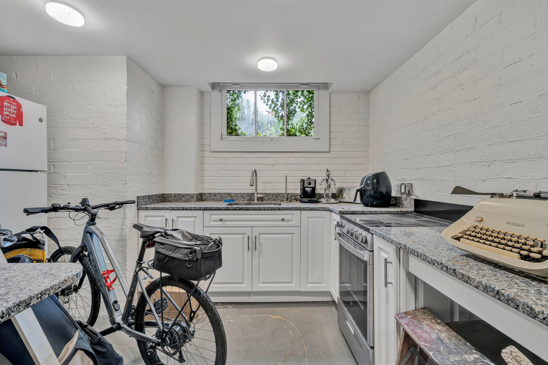 2406 Wycliffe AVE SW - Photo 59