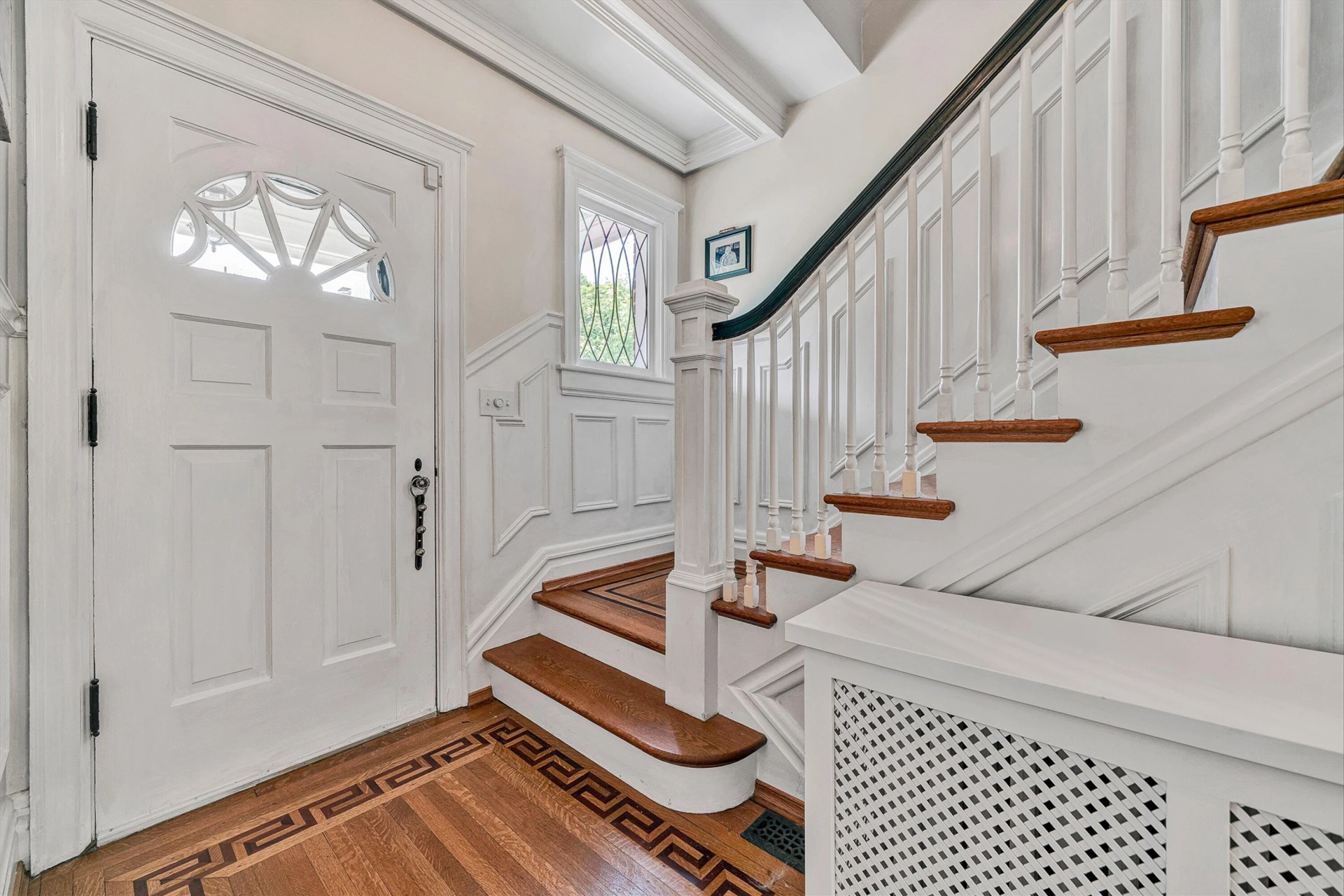 2406 Wycliffe AVE SW - Photo 6