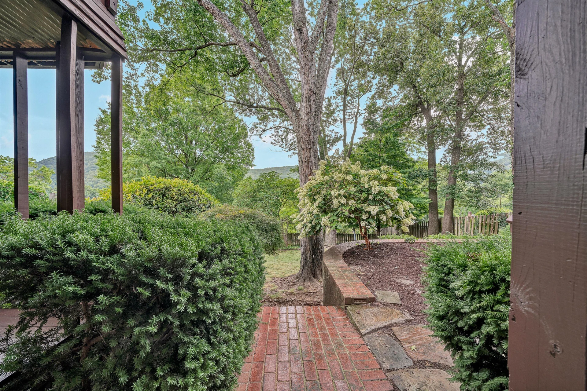 2406 Wycliffe AVE SW - Photo 68