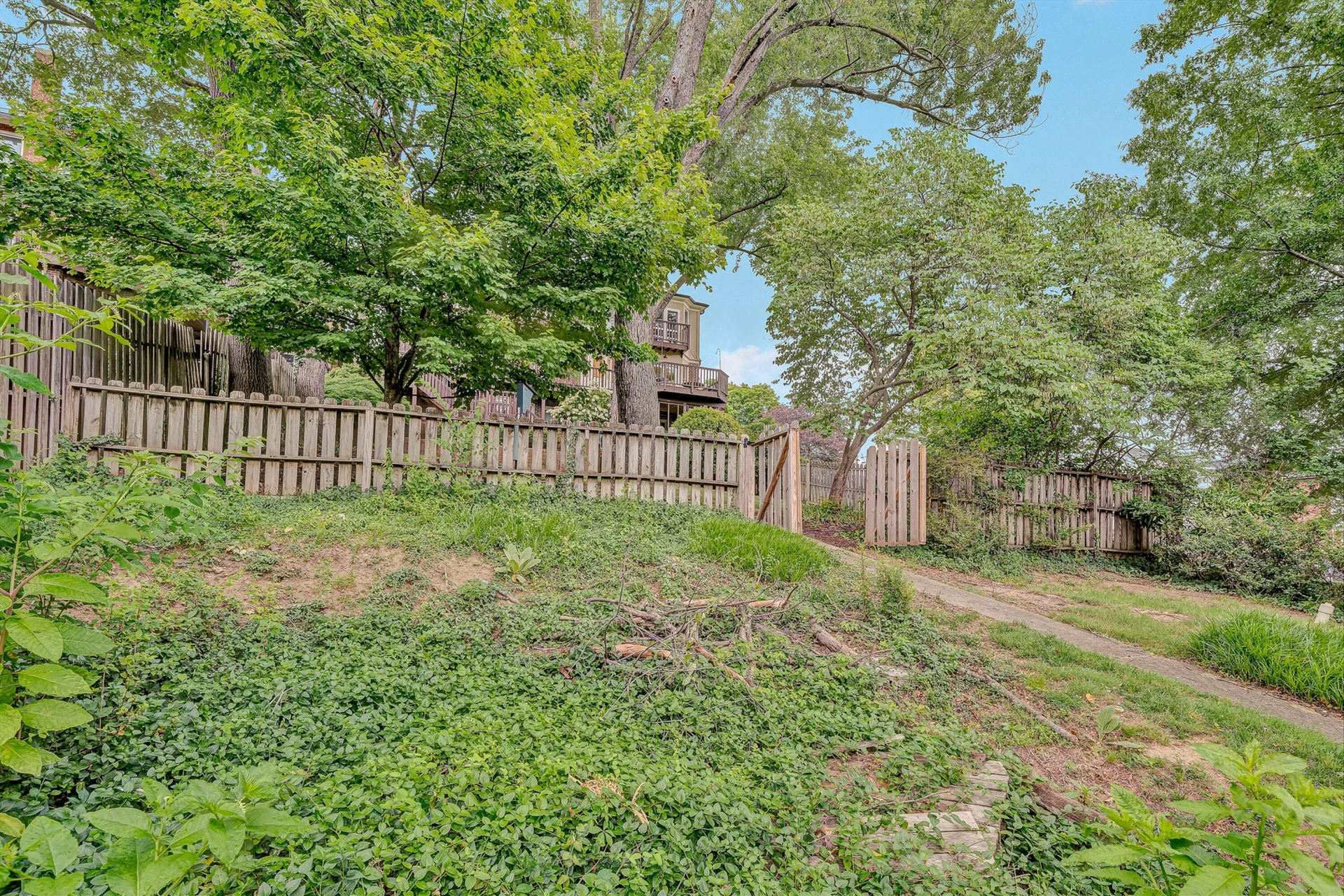 2406 Wycliffe AVE SW - Photo 73