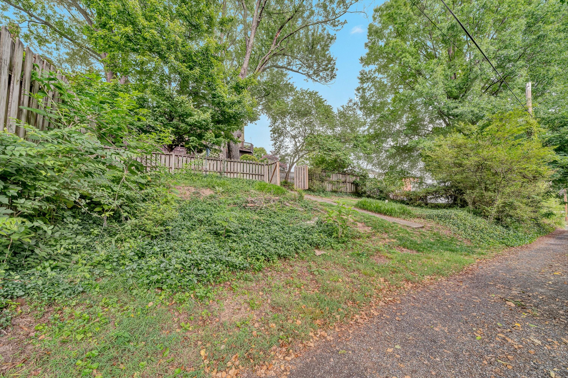 2406 Wycliffe AVE SW - Photo 75