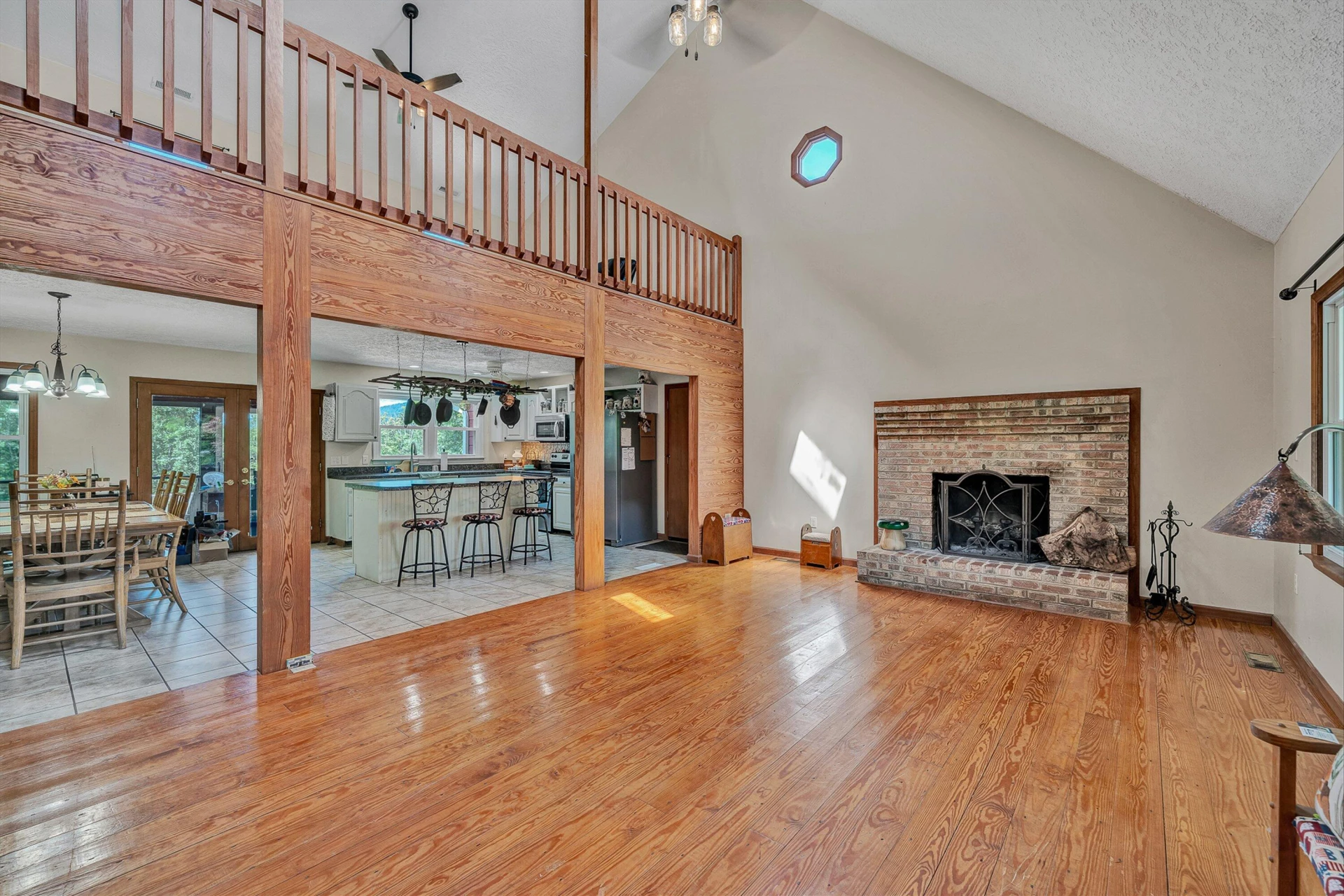 335 DAYTONA DR - Photo 11