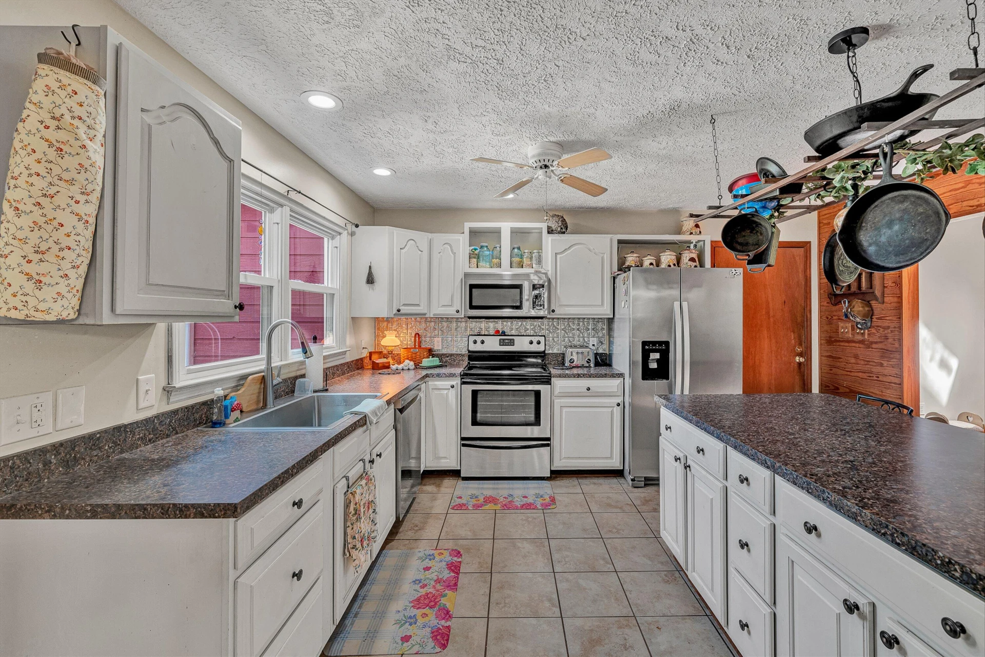 335 DAYTONA DR - Photo 16